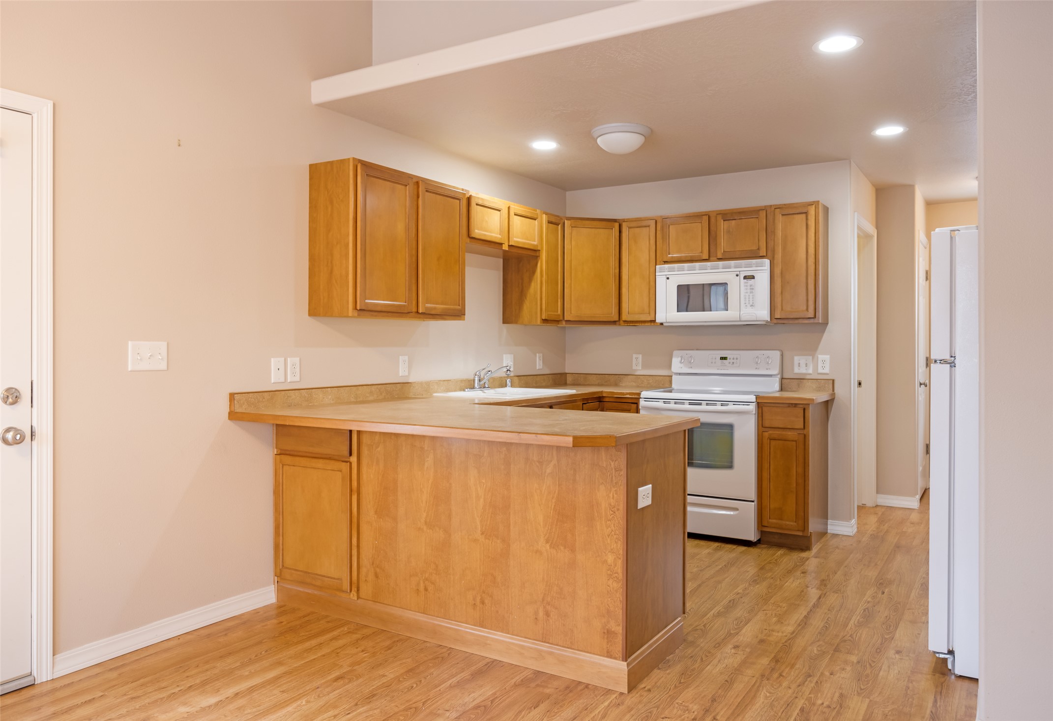 1302 Lily Court A Property Photo 14