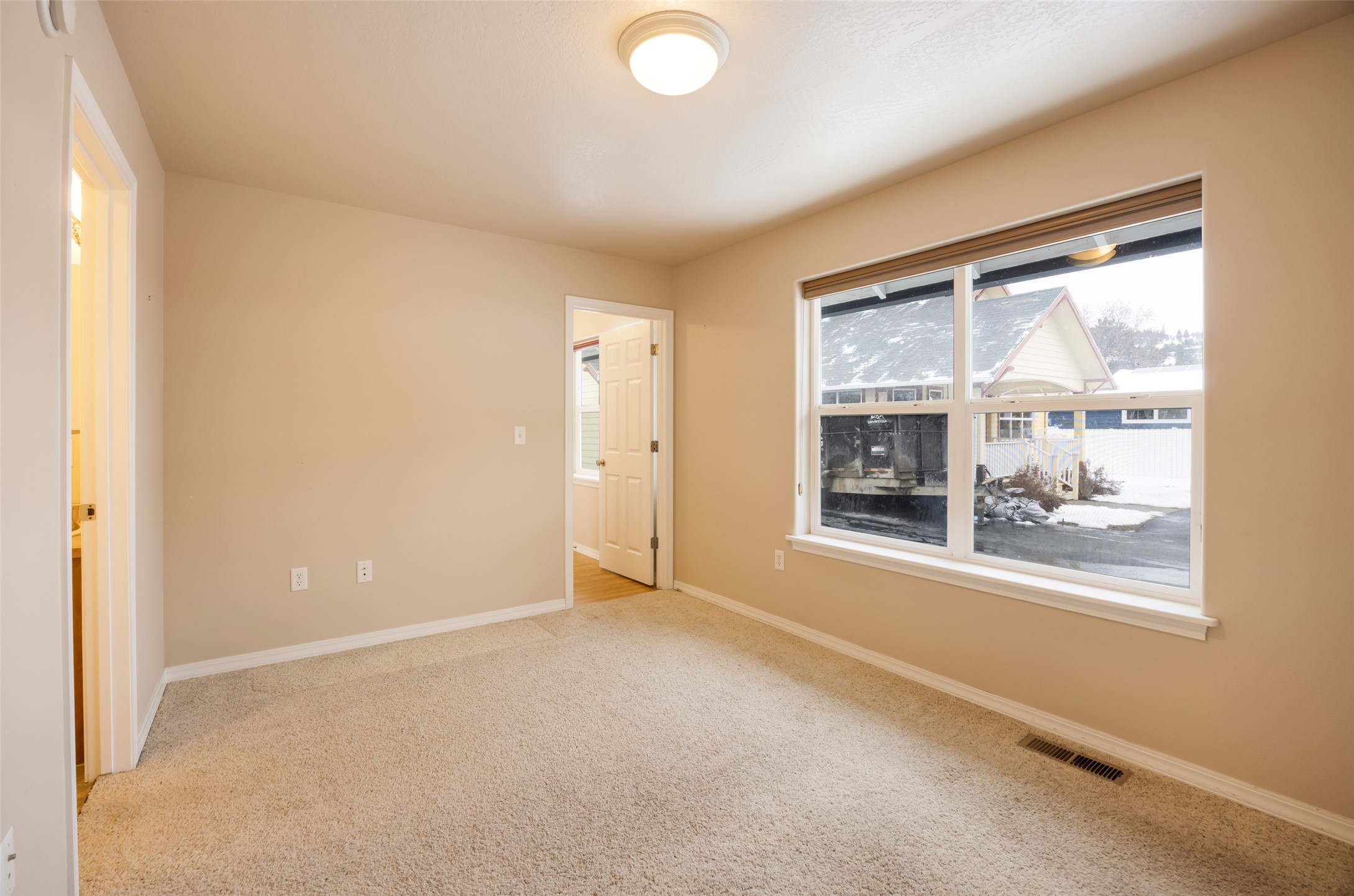 1302 Lily Court A Property Photo 18