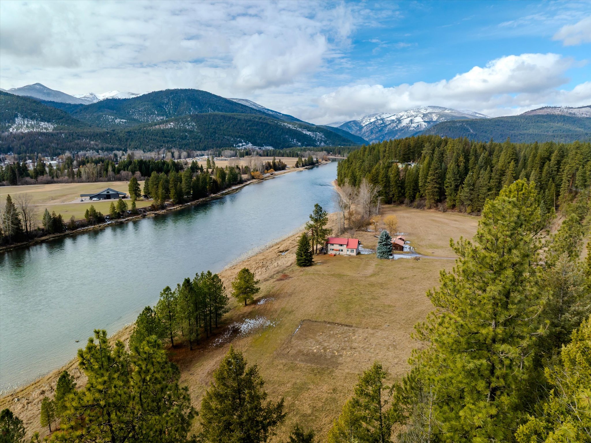 1165 Kootenai River Road Property Photo 1
