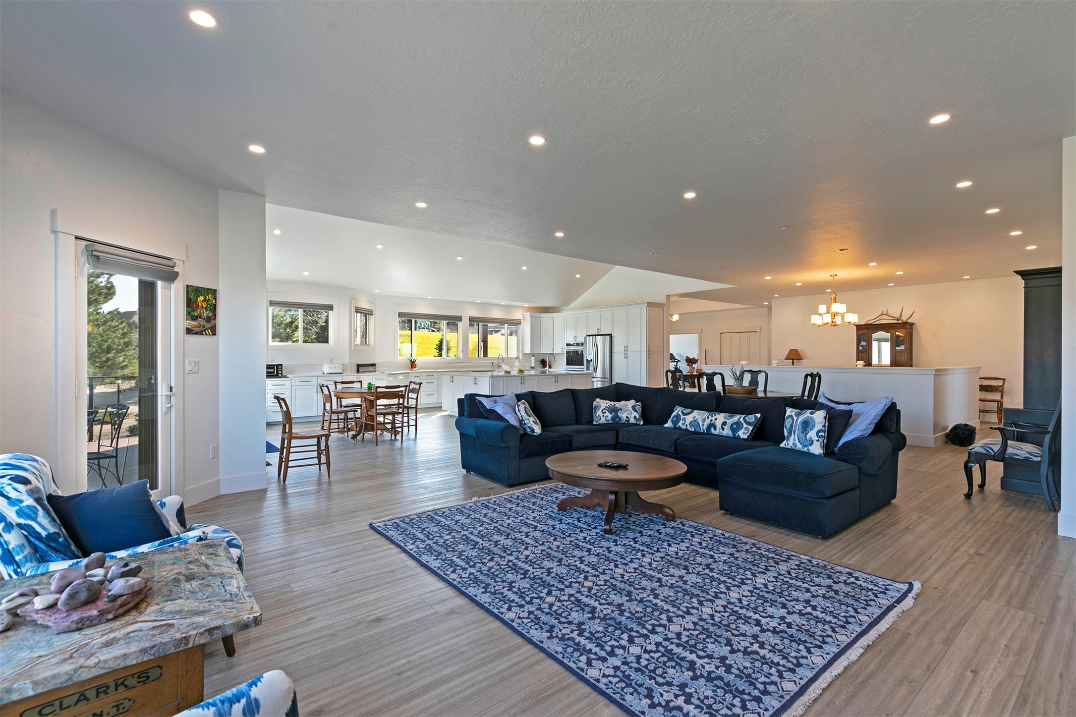 113 Mission Bay Drive Property Photo 15