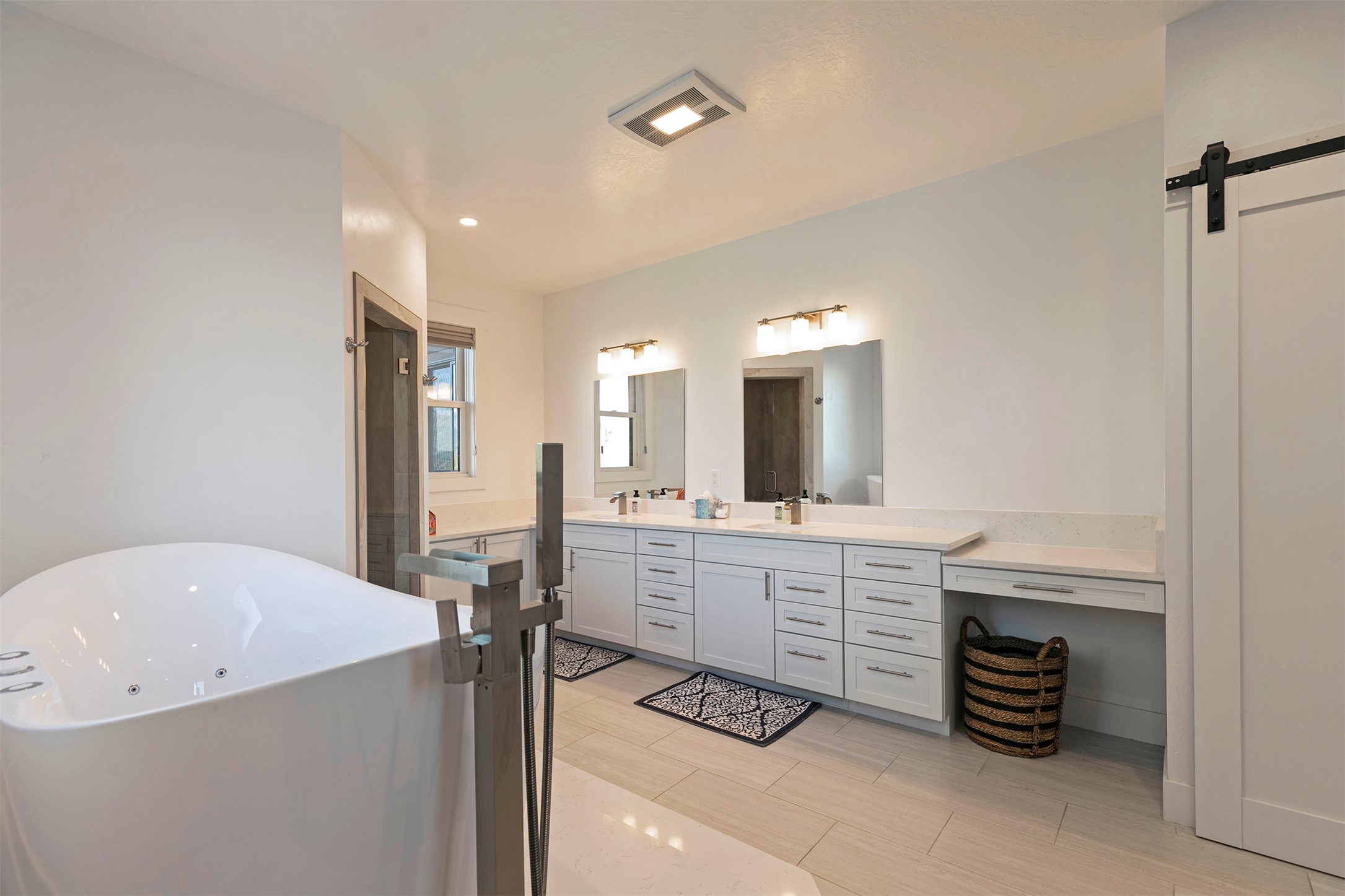 113 Mission Bay Drive Property Photo 26