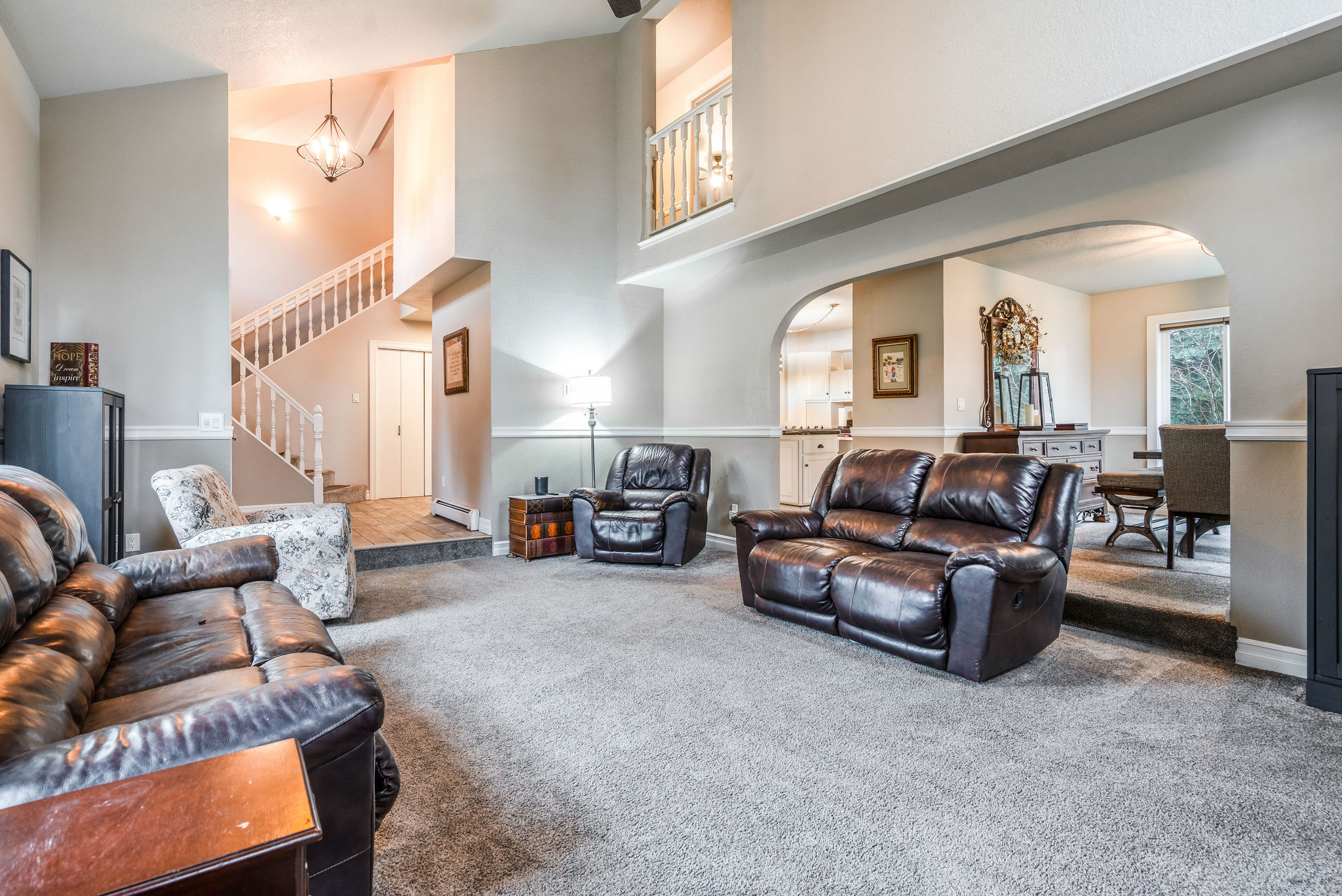 163 Crestview Drive Property Photo 4