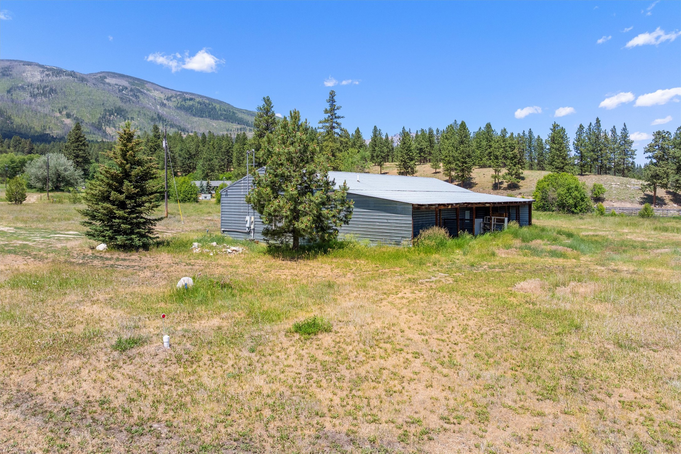 643 Gold Creek Loop Property Photo 9