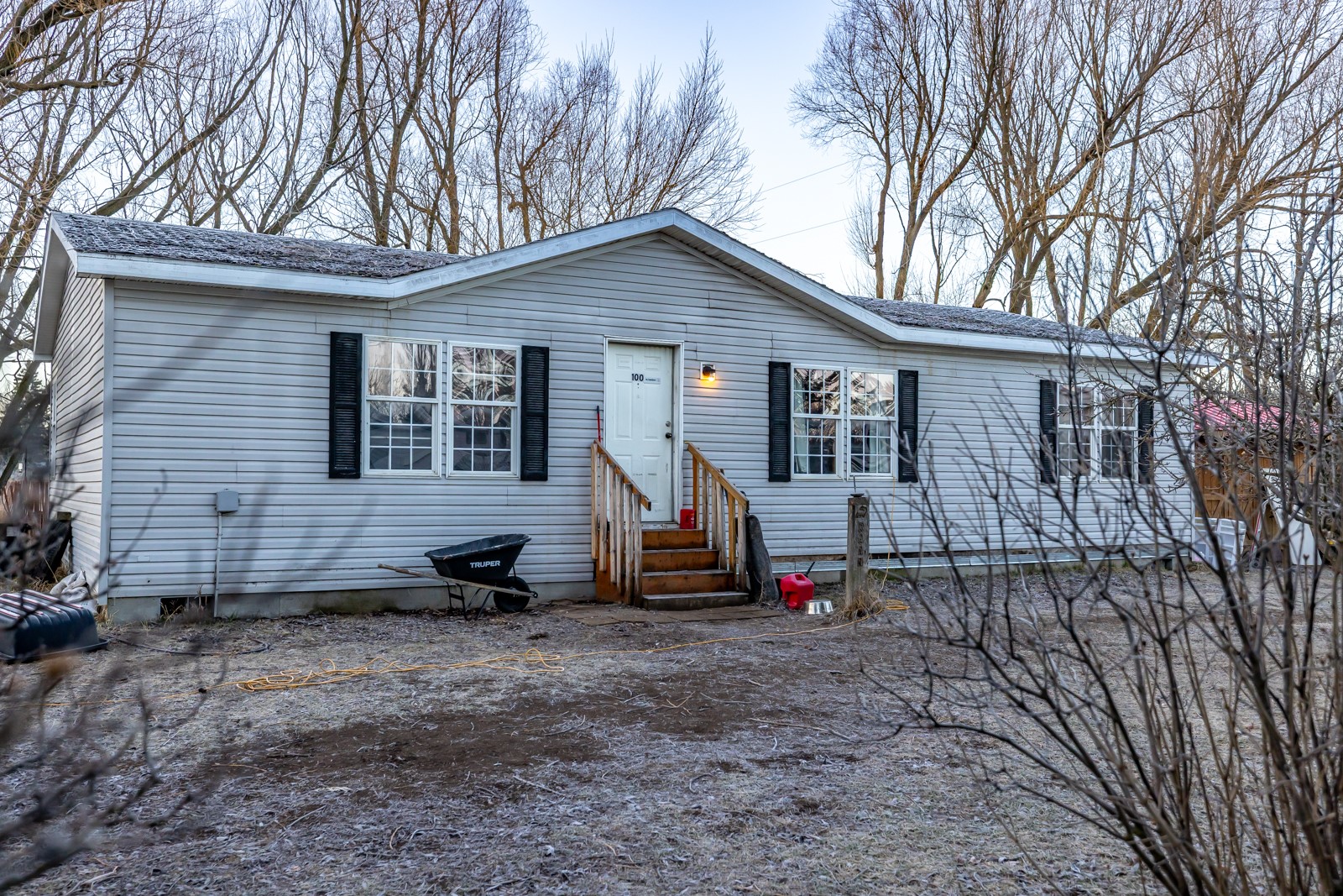 100 Lynnewood Drive Property Photo 4