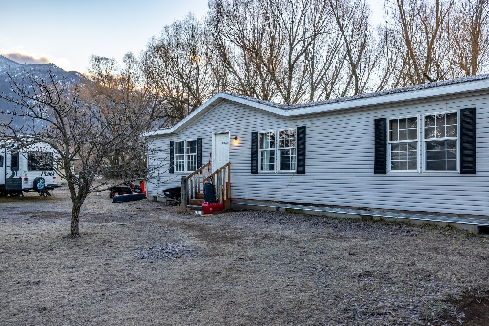 100 Lynnewood Drive Property Photo 6