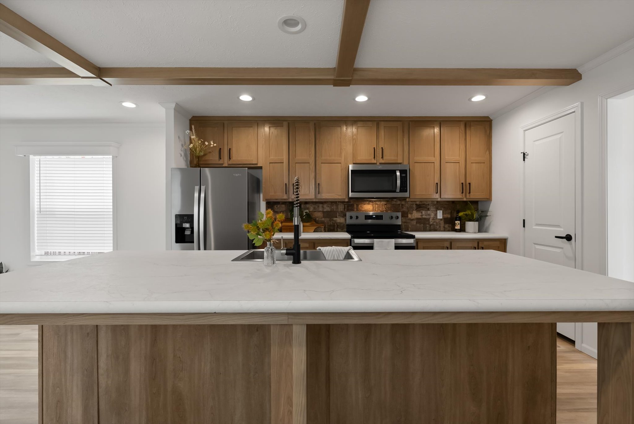 2010 W Kent Avenue Property Photo 11