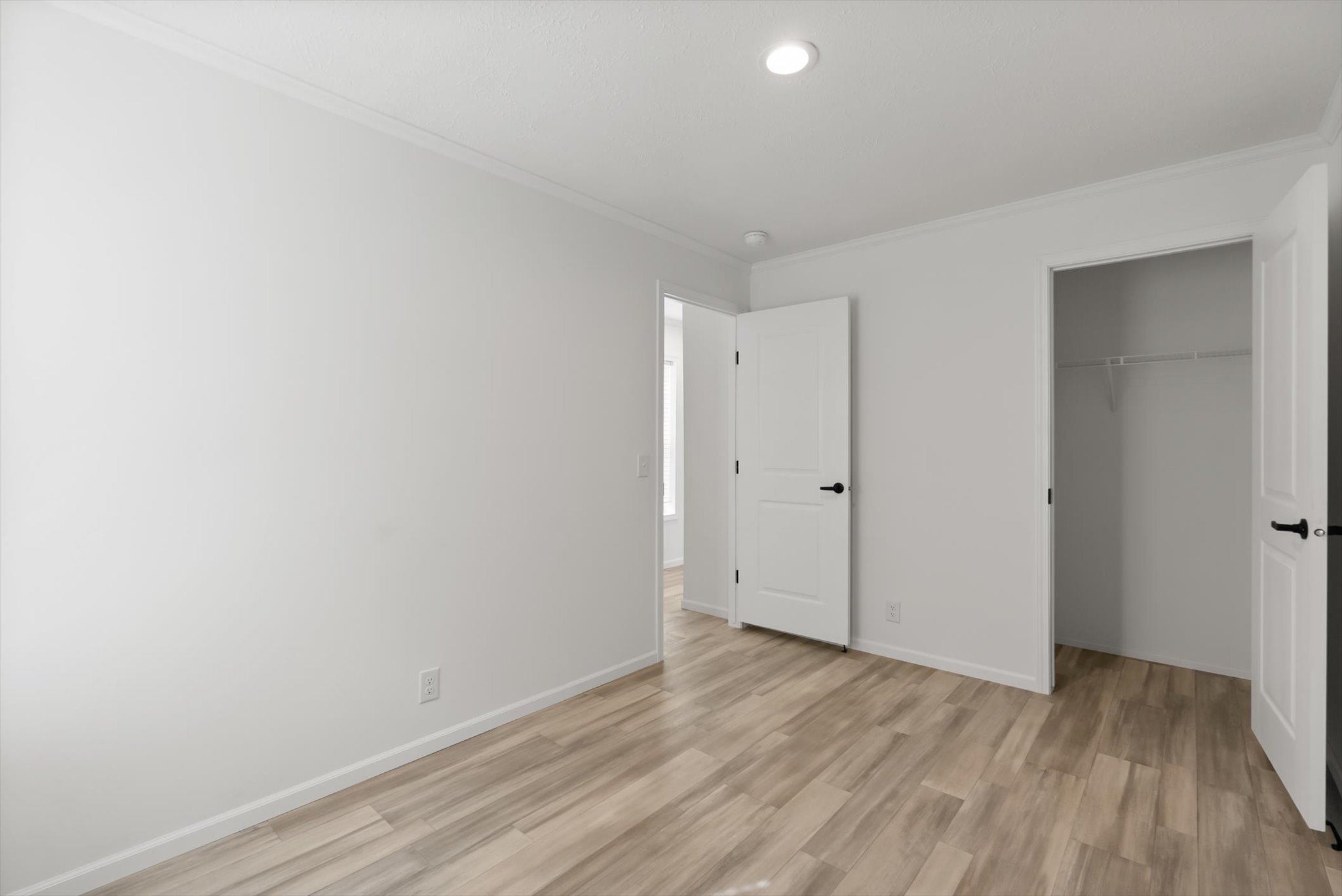 2010 W Kent Avenue Property Photo 25