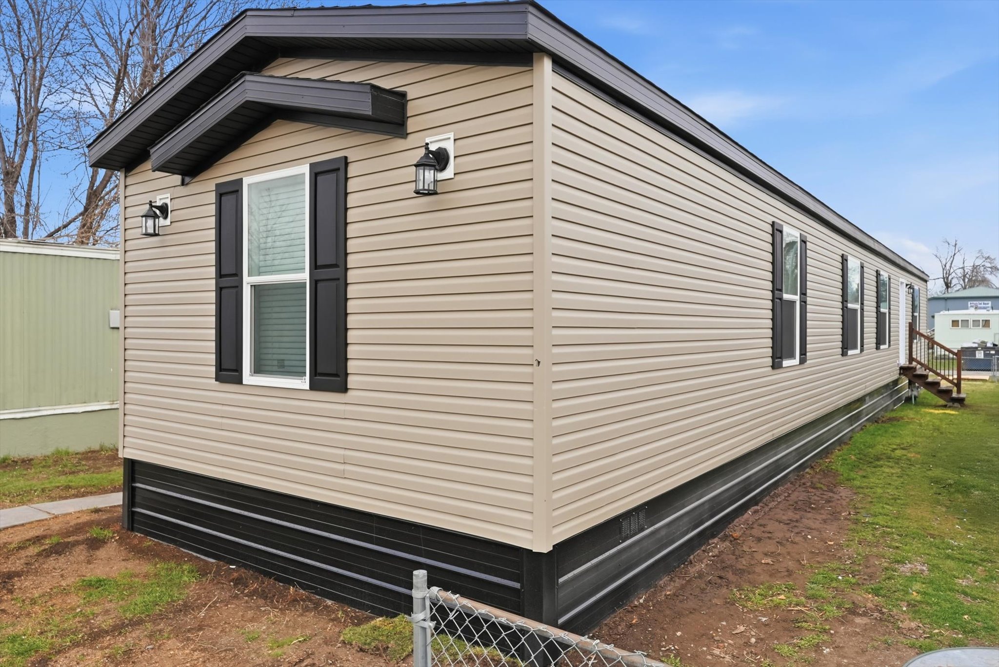 2010 W Kent Avenue Property Photo 26