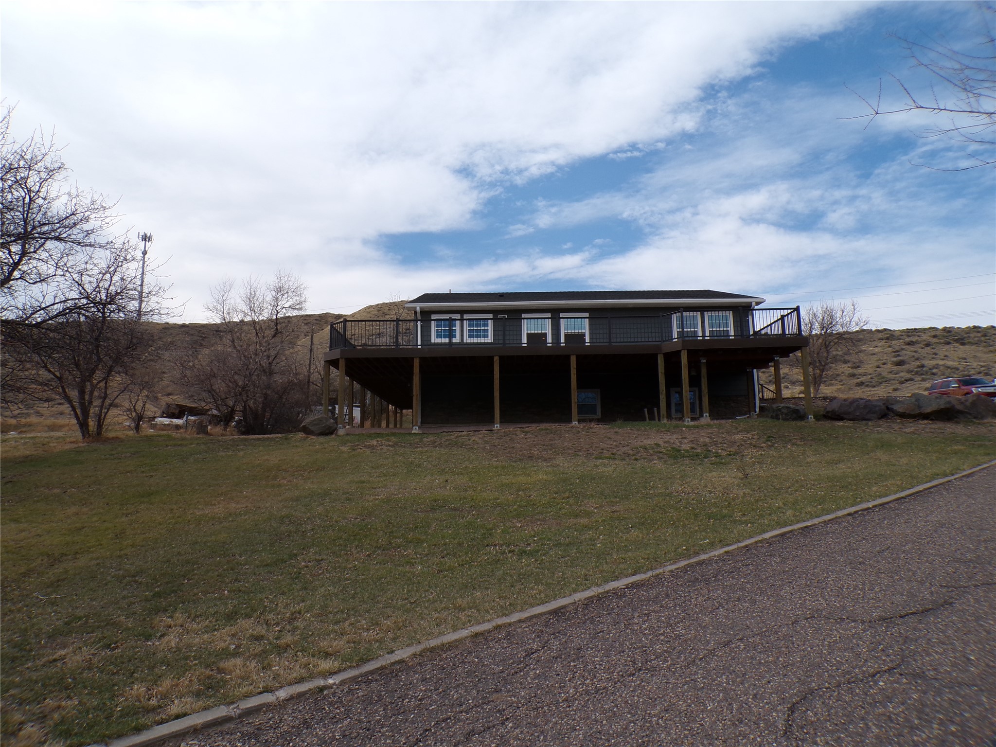 1610 Maple Drive Property Photo 4