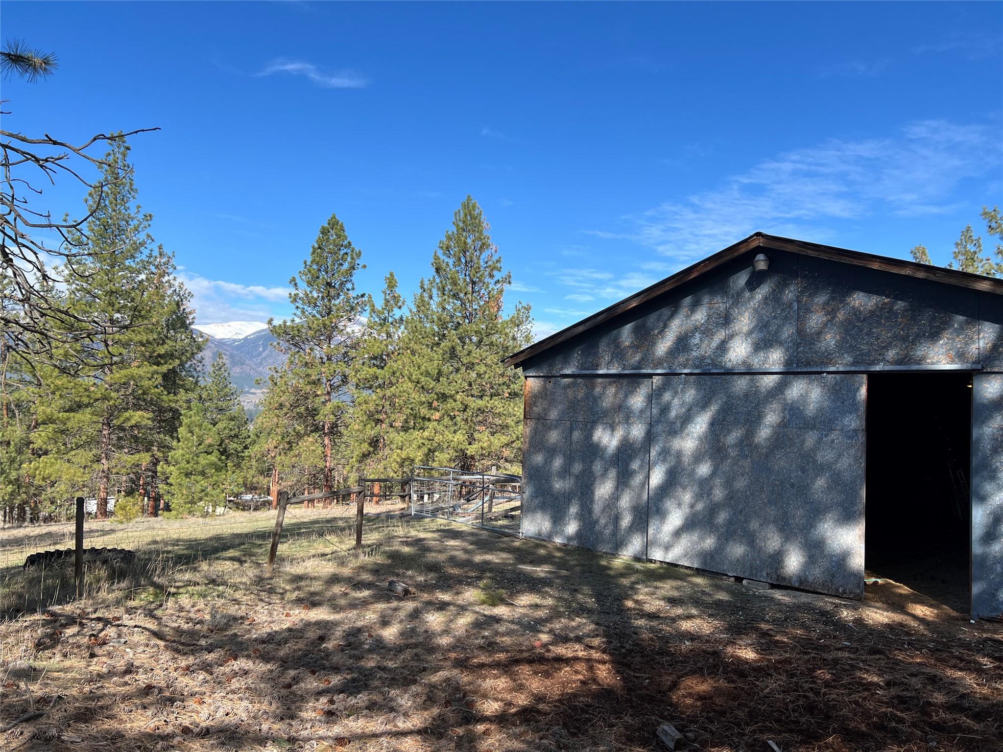 577 El Capitan Loop Property Photo 4