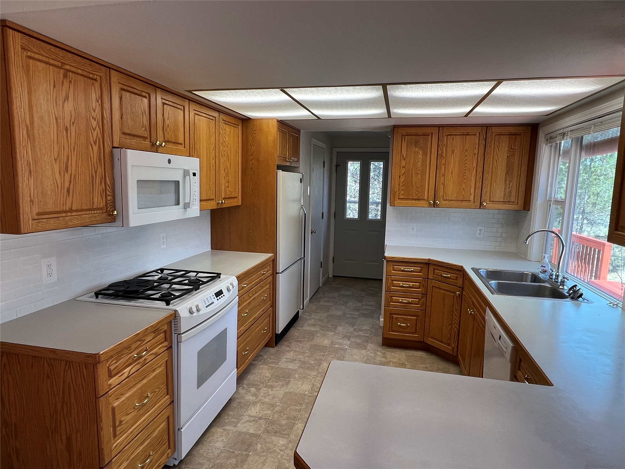 577 El Capitan Loop Property Photo 11