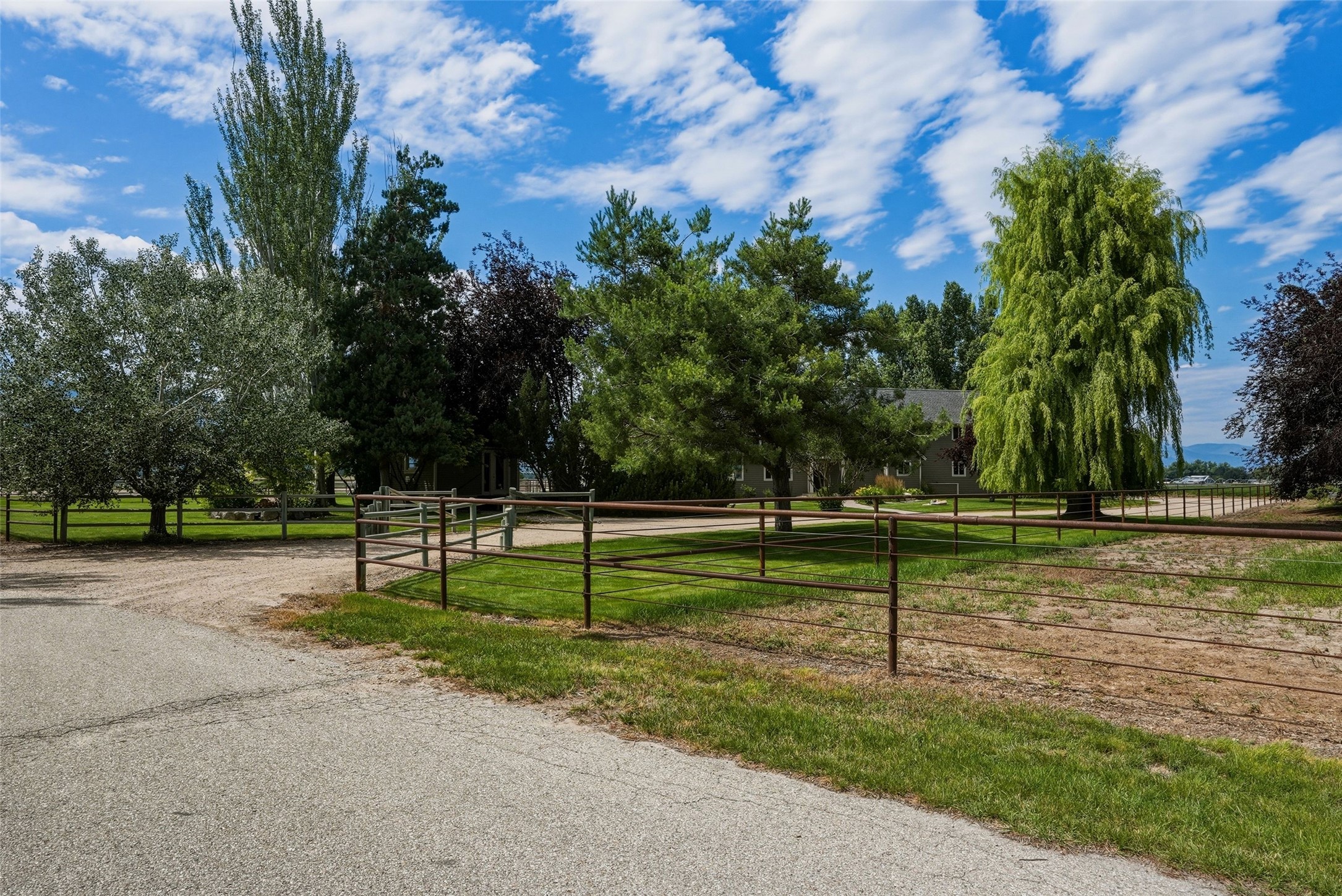 340 Selway View Road Property Photo 4