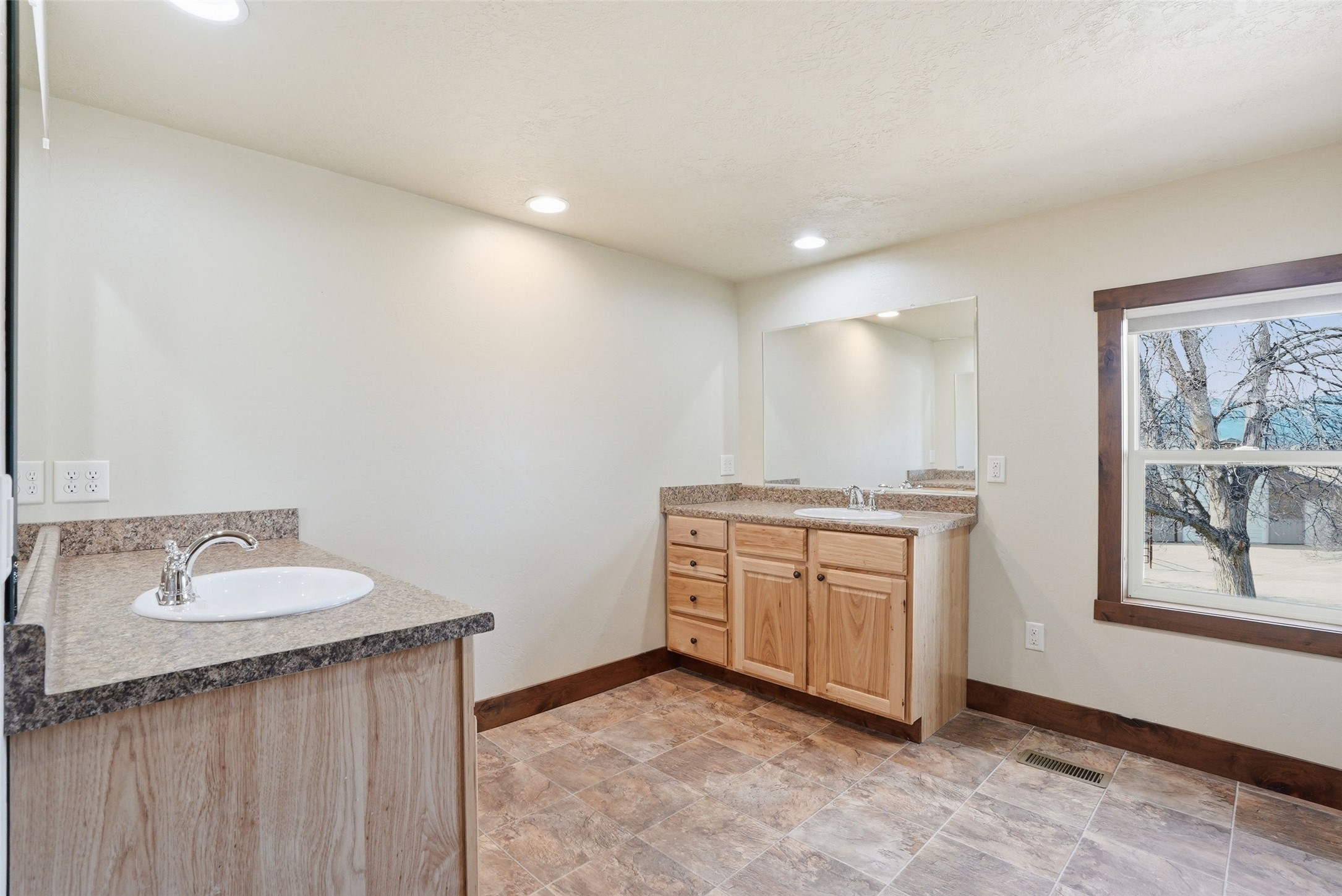 340 Selway View Road Property Photo 44