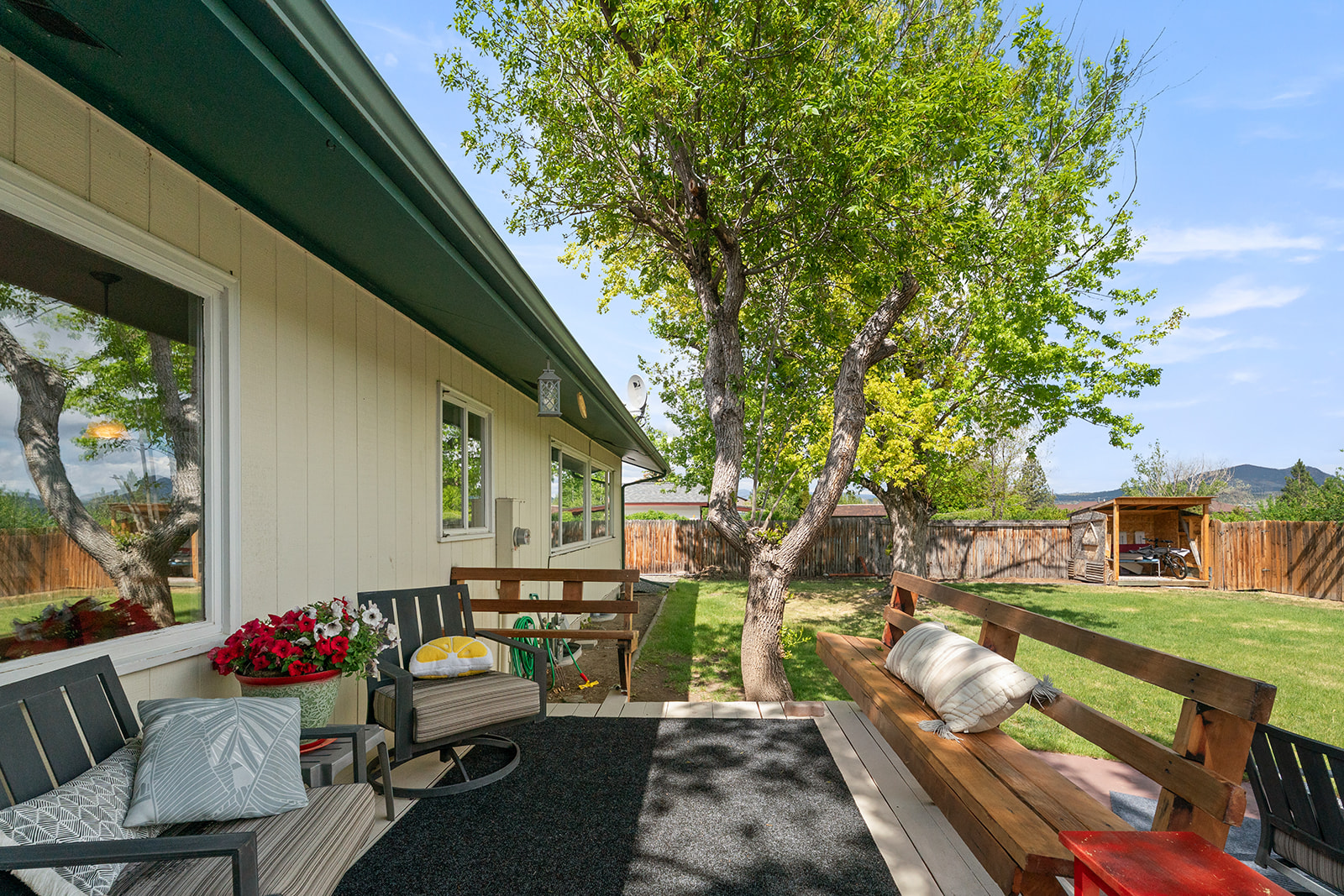 109 Elmwood Lane Property Photo 45