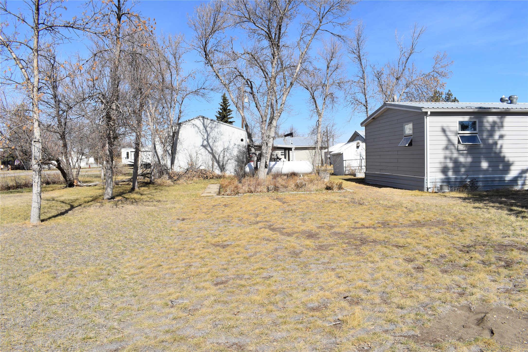 208 2nd Avenue Sw Property Photo 3