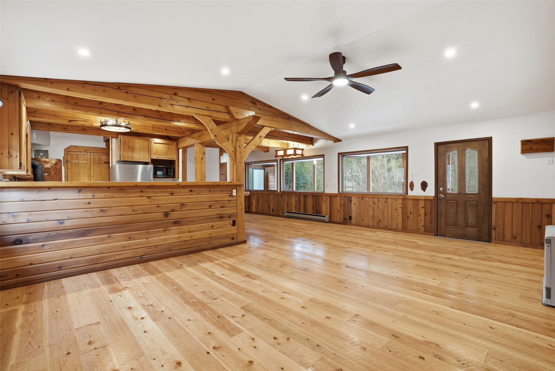 5394 Meadowlark Lane Property Photo 4