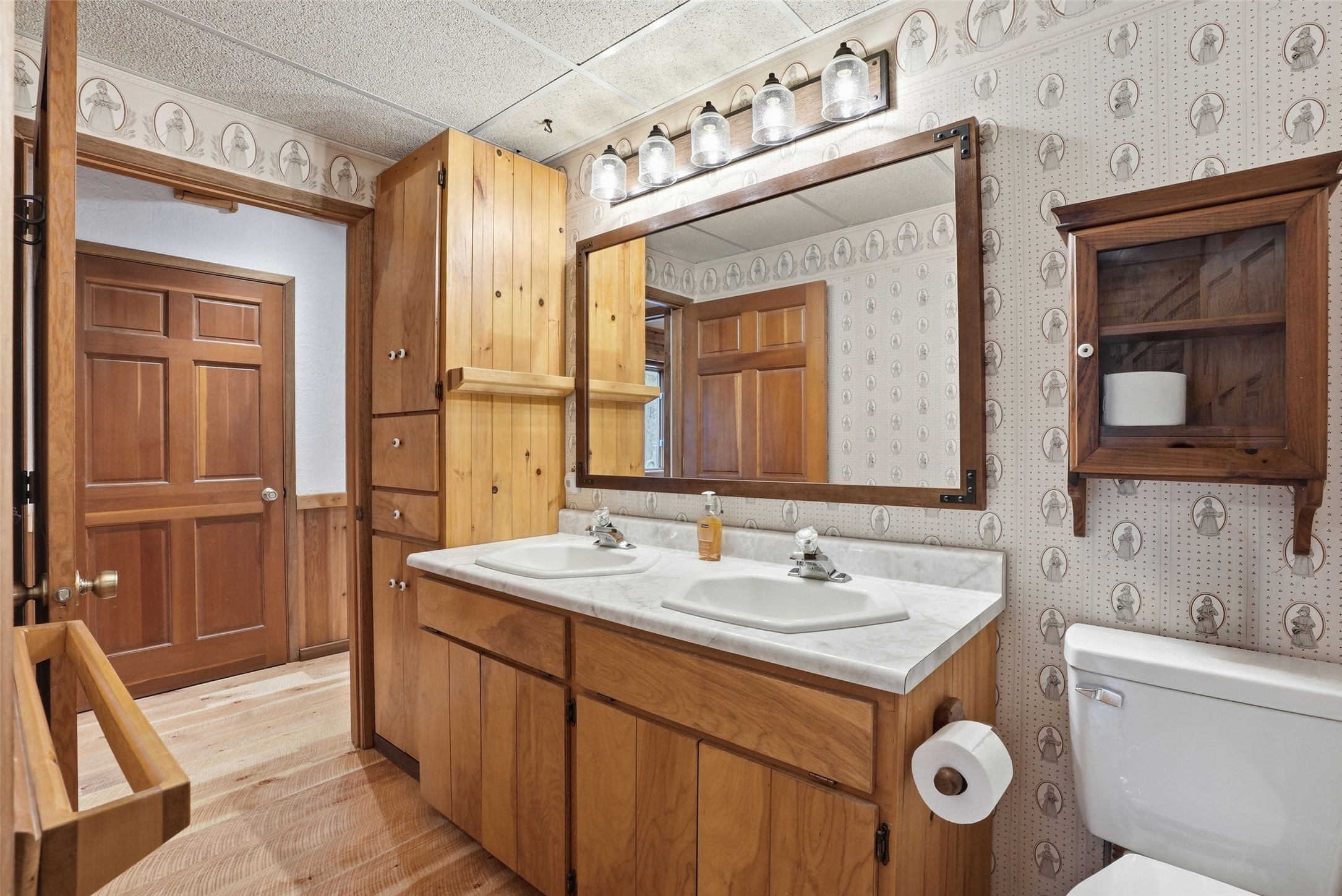 5394 Meadowlark Lane Property Photo 14