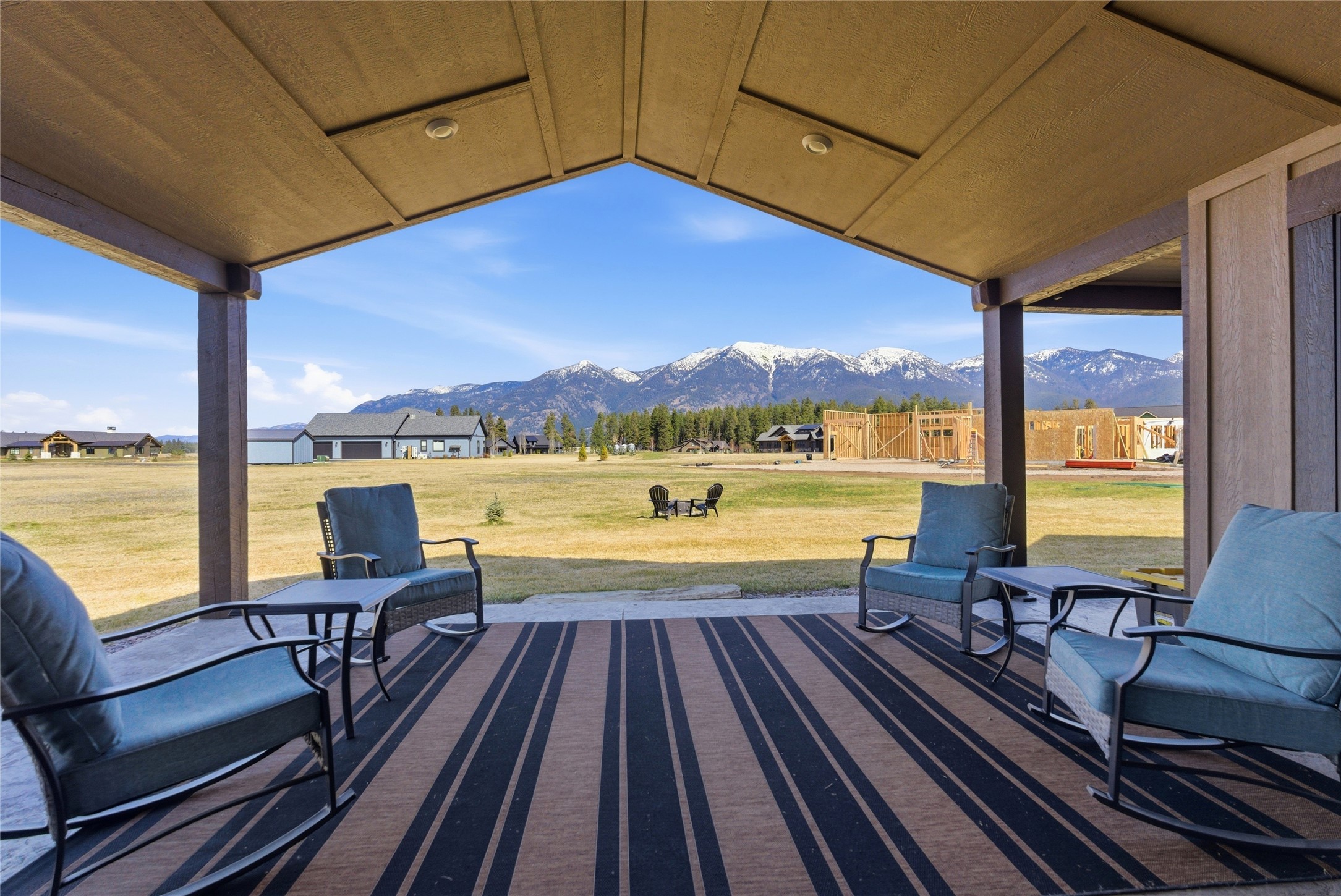 5 Towering Pine Court Property Photo 4