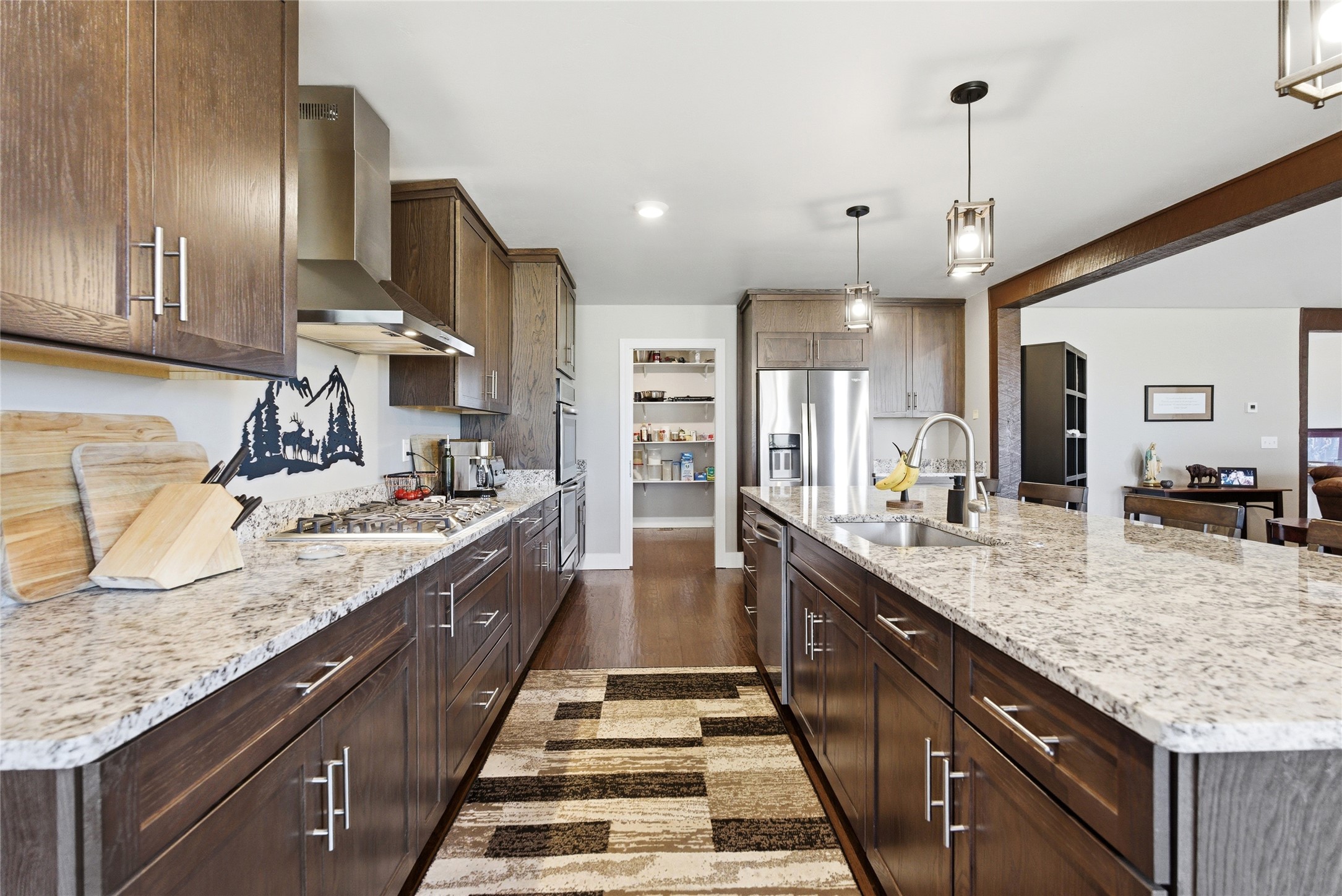 5 Towering Pine Court Property Photo 7