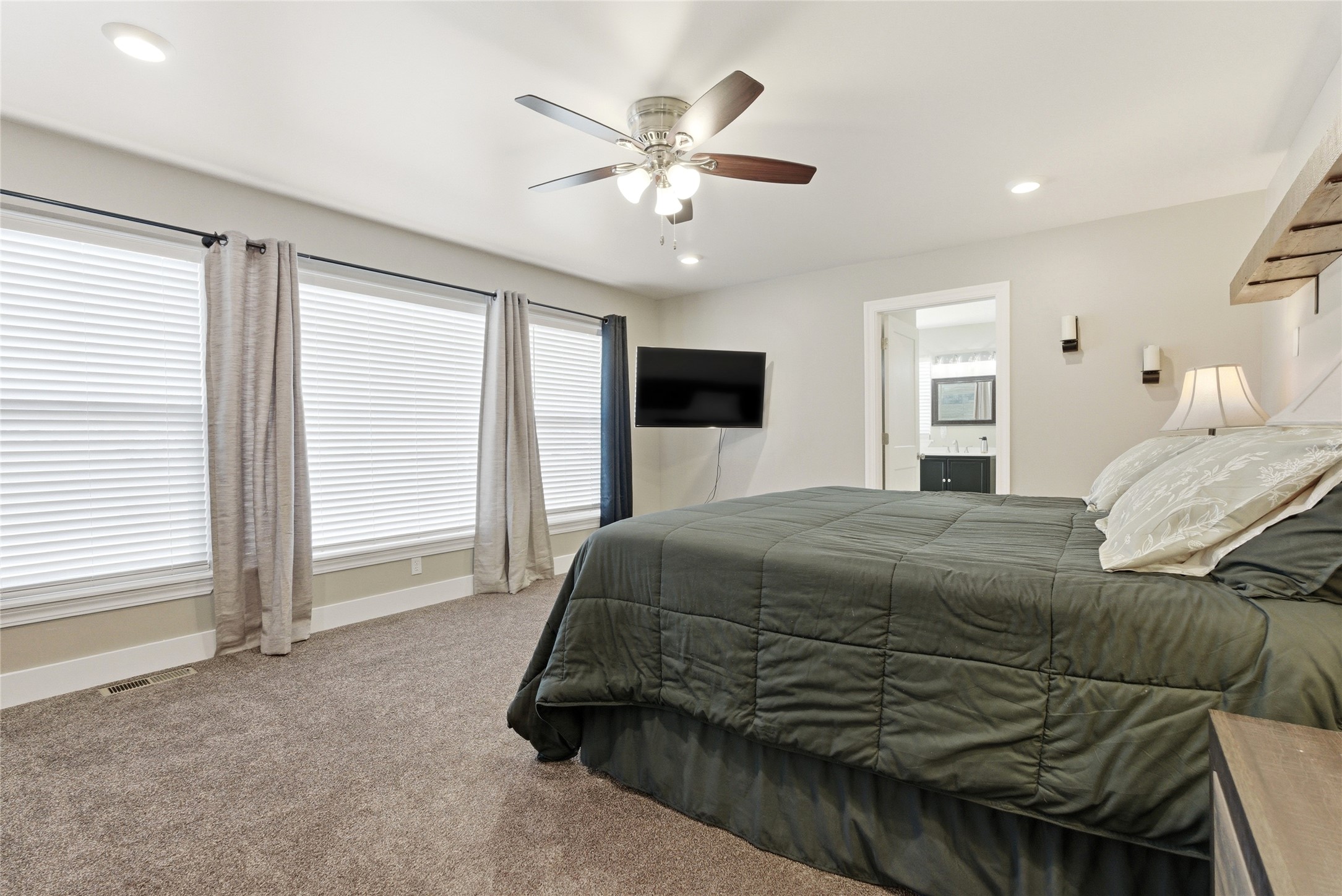 5 Towering Pine Court Property Photo 14