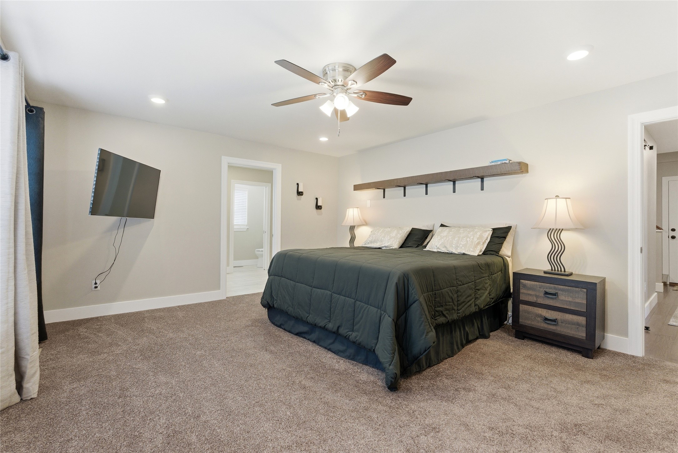 5 Towering Pine Court Property Photo 15