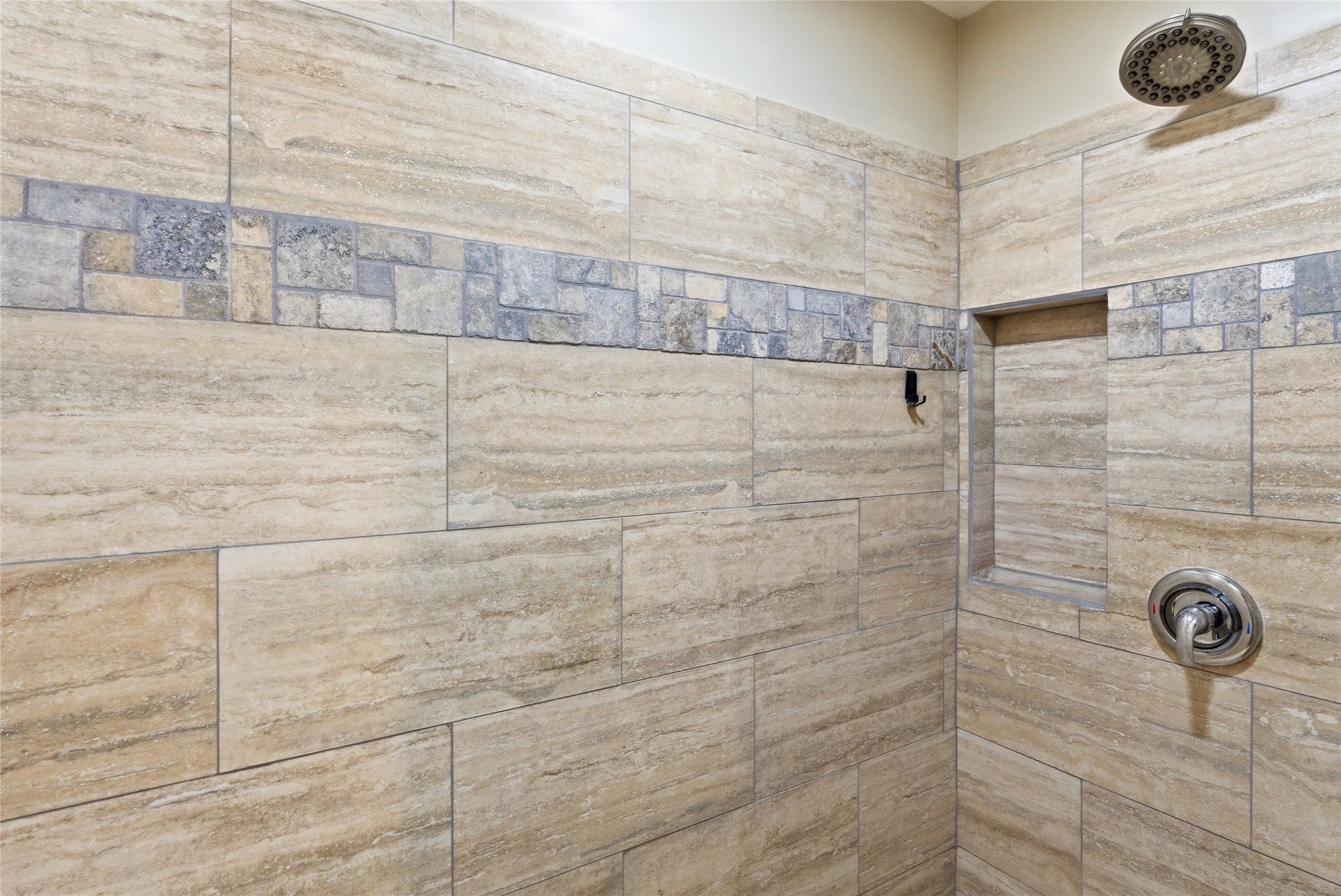5 Towering Pine Court Property Photo 17