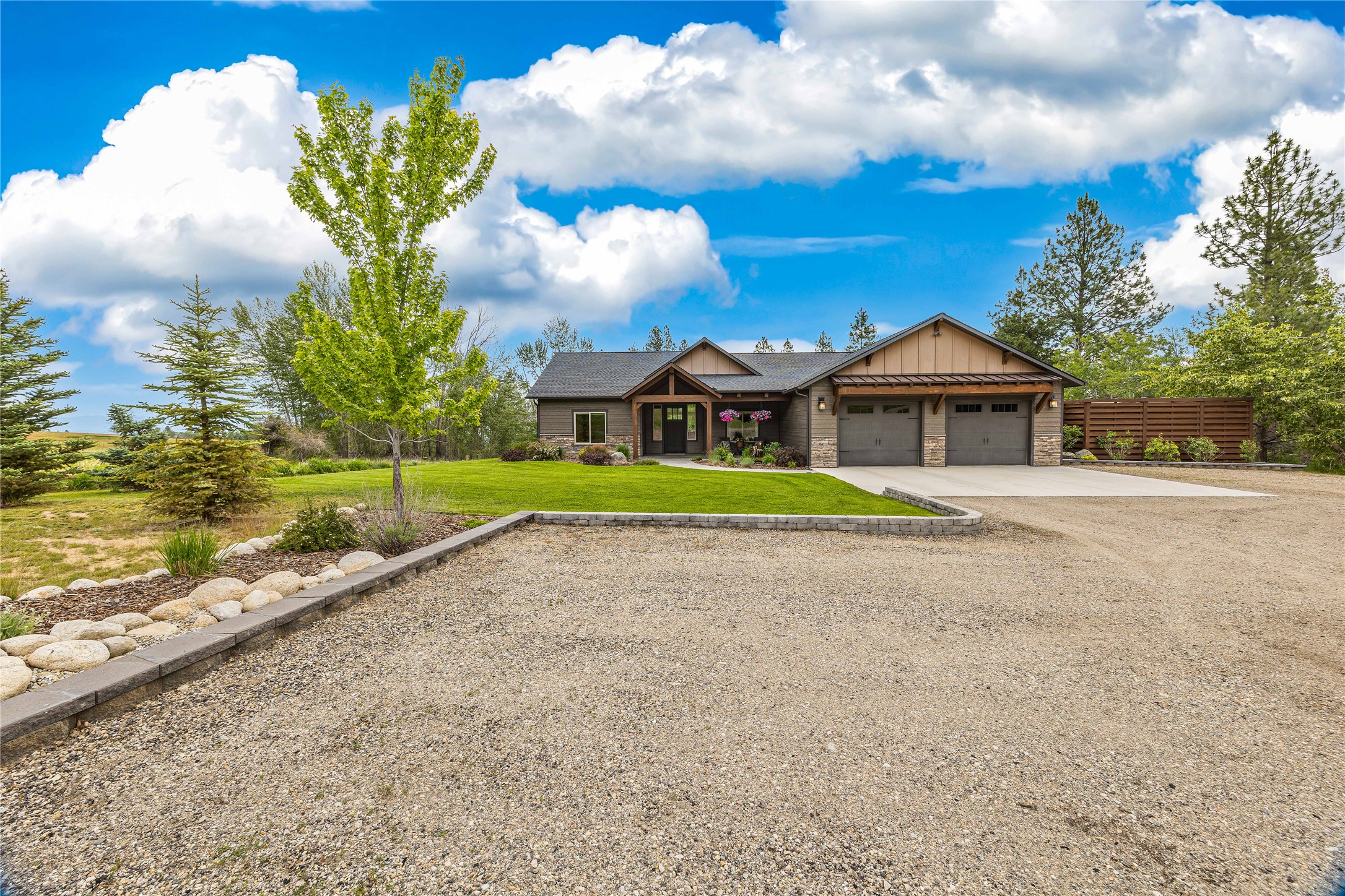693 Cottonwood Road Property Photo 1