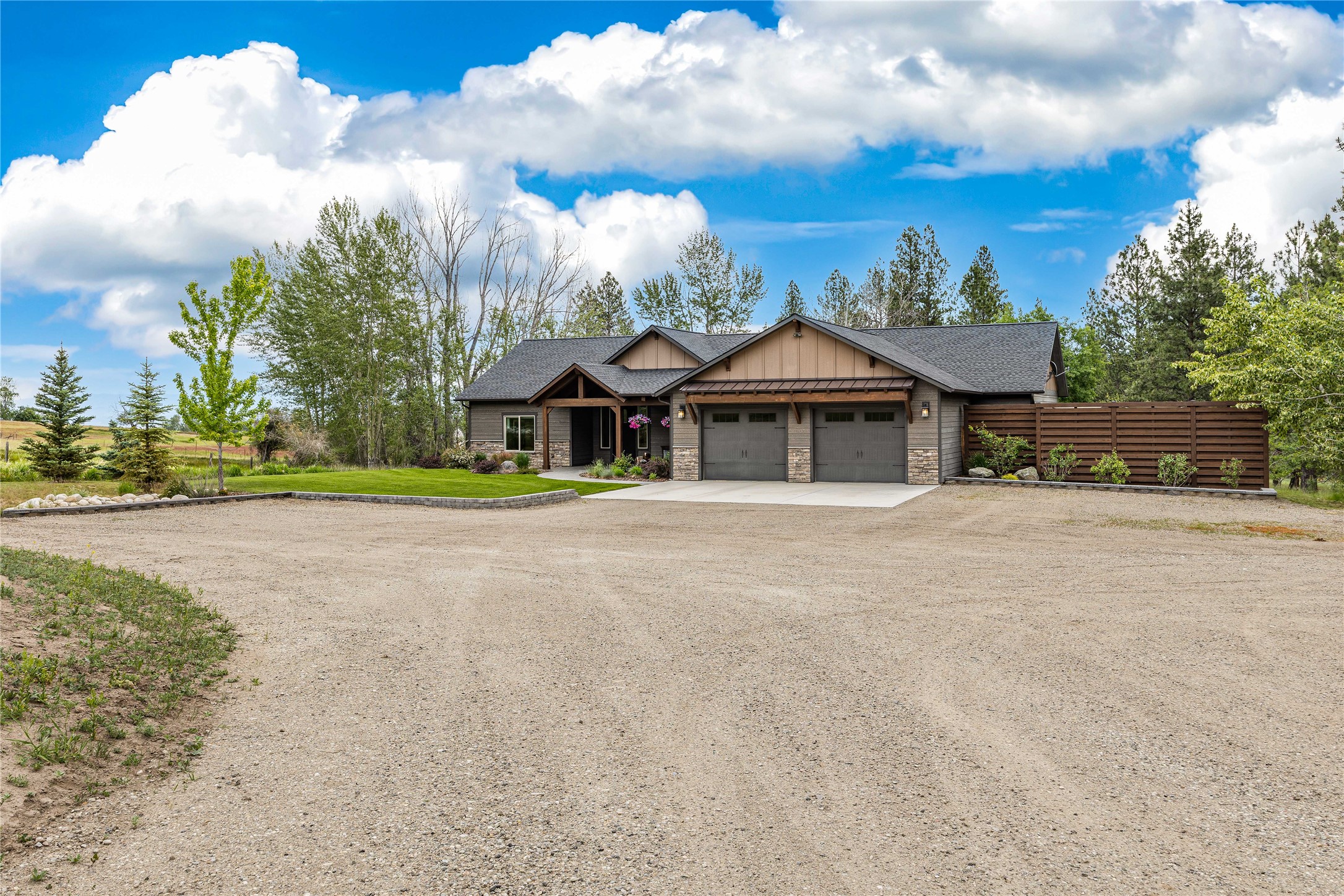 693 Cottonwood Road Property Photo 3