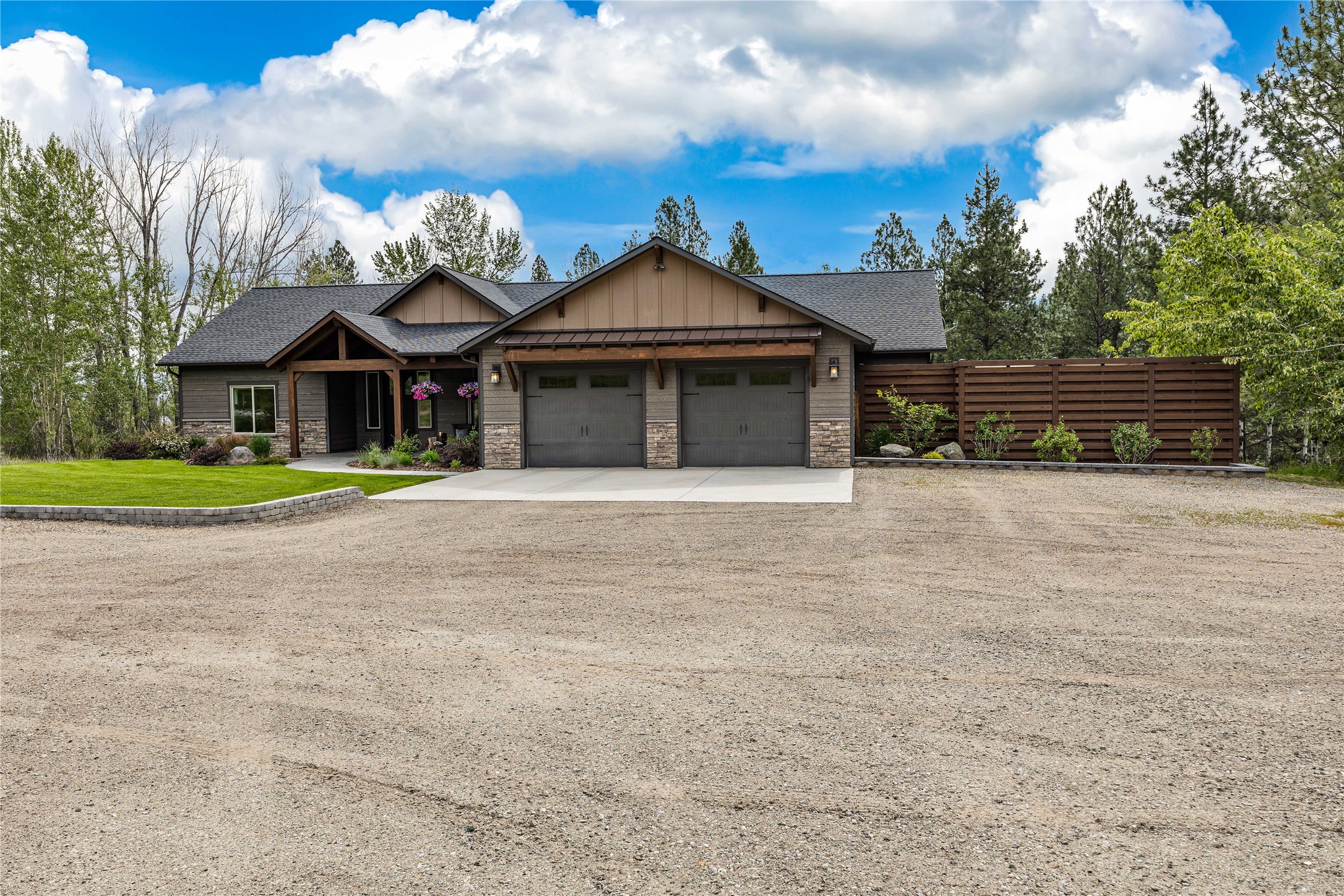 693 Cottonwood Road Property Photo 4