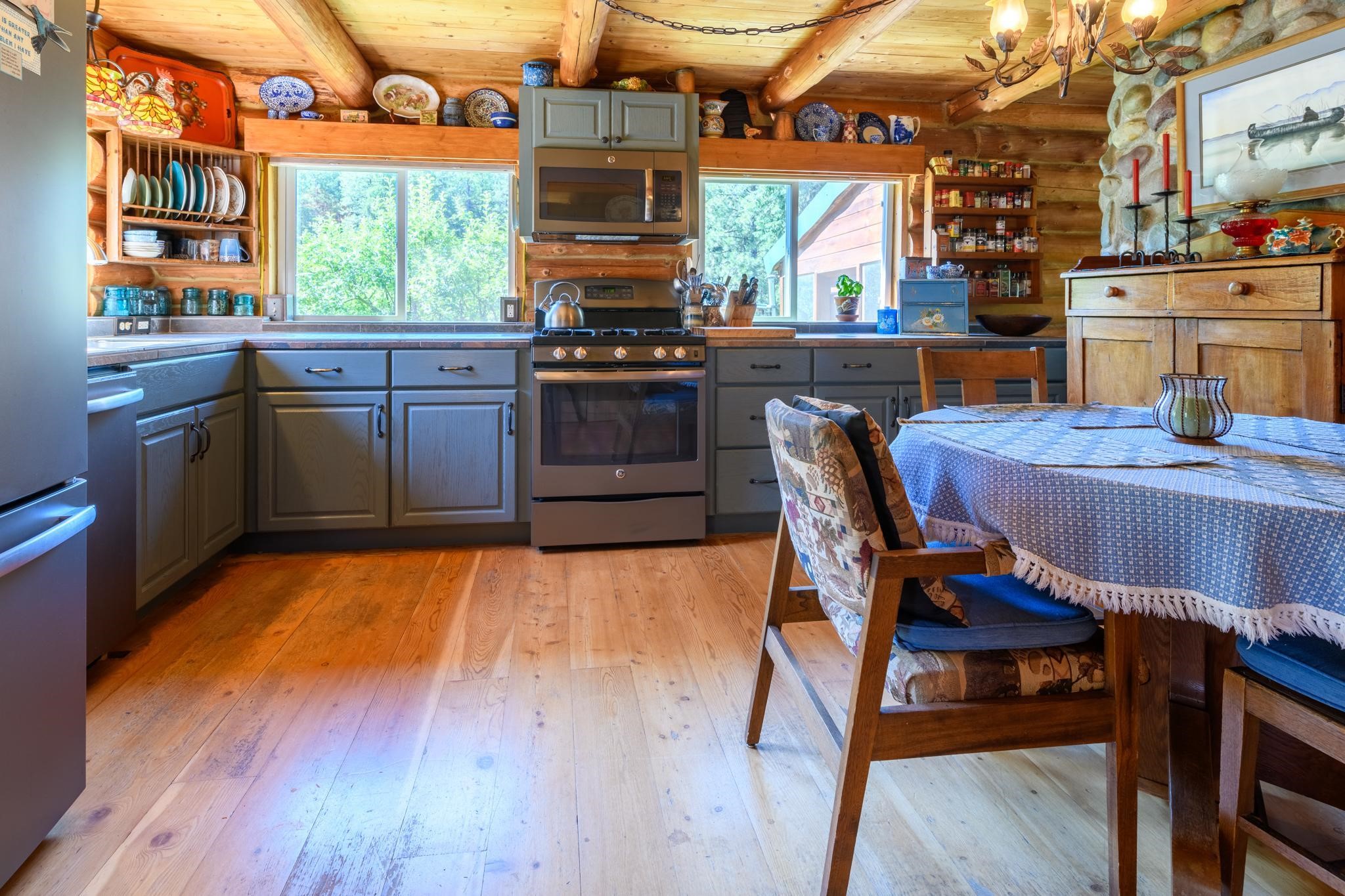5899 Black Lake Road Property Photo 7