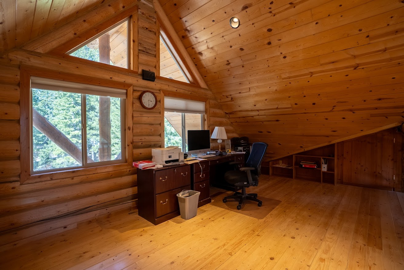 1009 Bourne Loop Property Photo 35