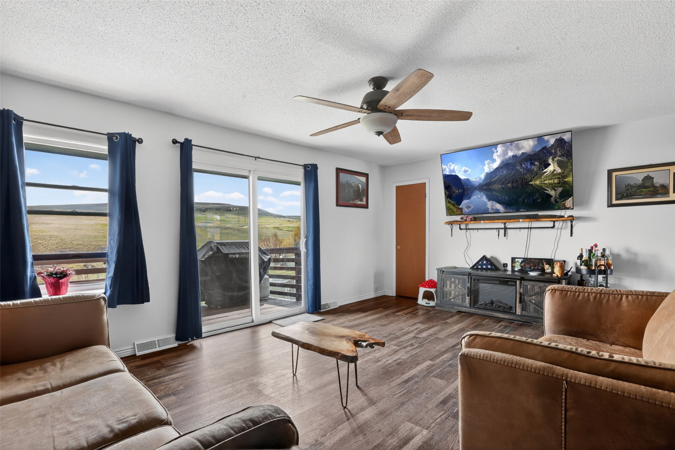 417 Goodwyn Coulee Road Property Photo 11