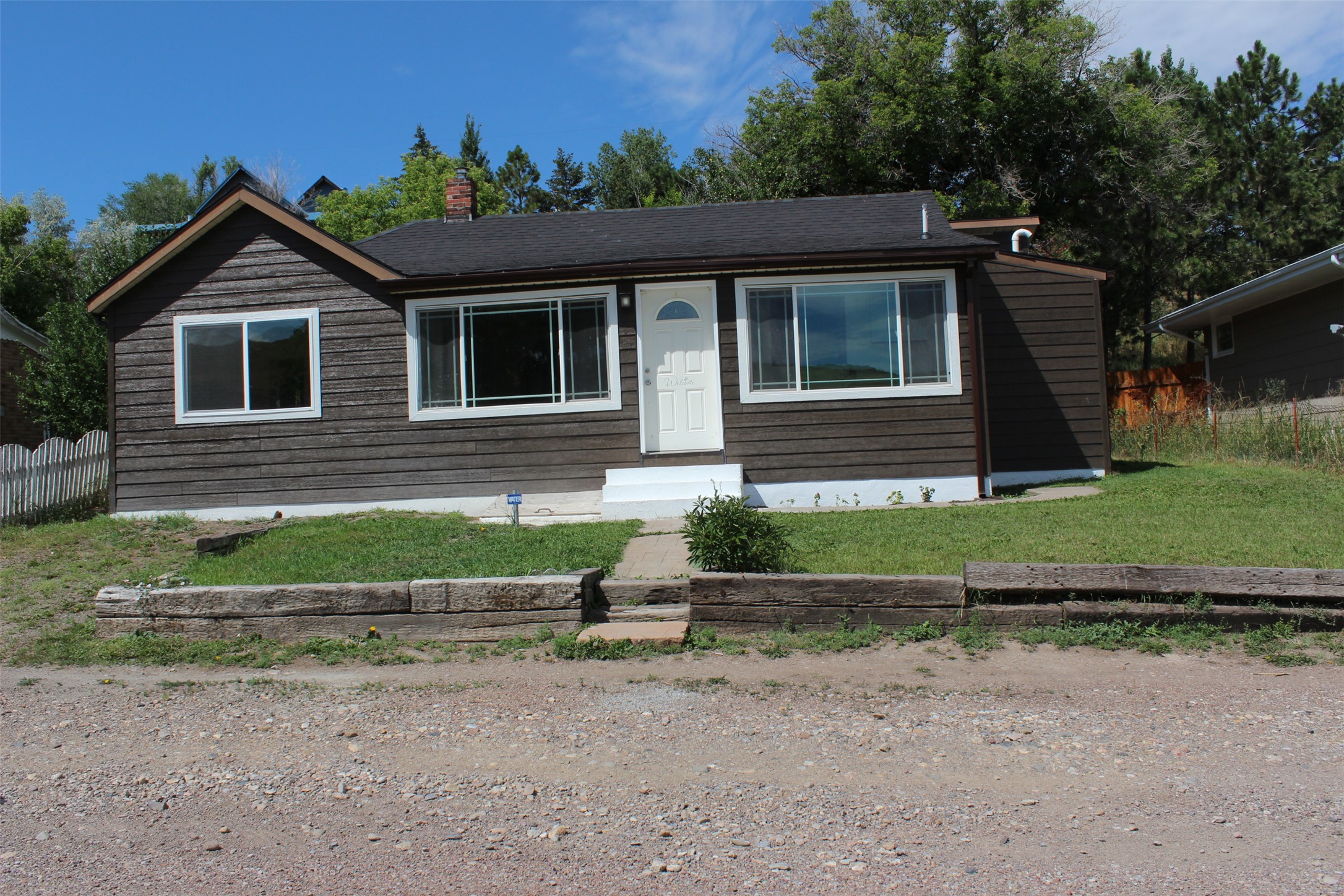 40 Crane Avenue Property Photo 2