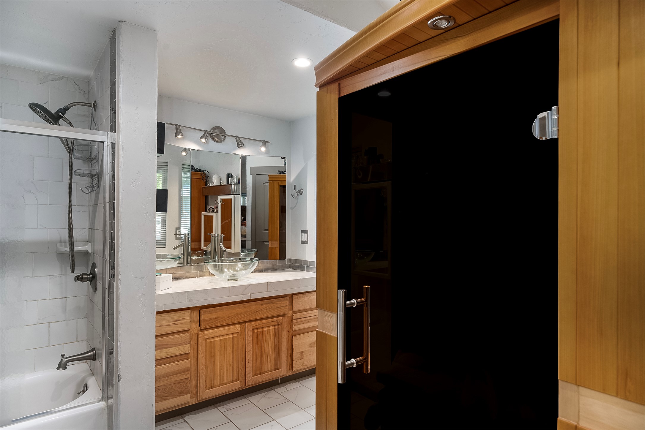 945 Swan River Road Property Photo 21