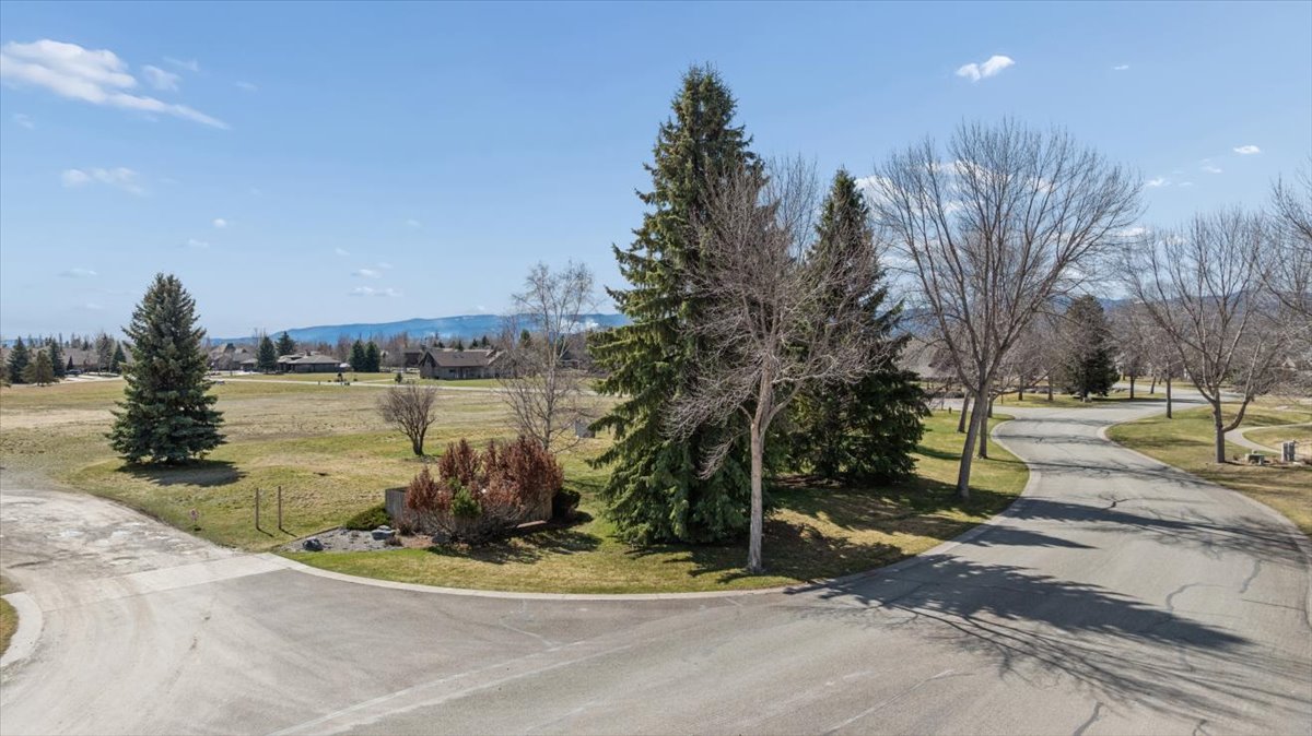 Nhn Holt Drive Property Photo 9