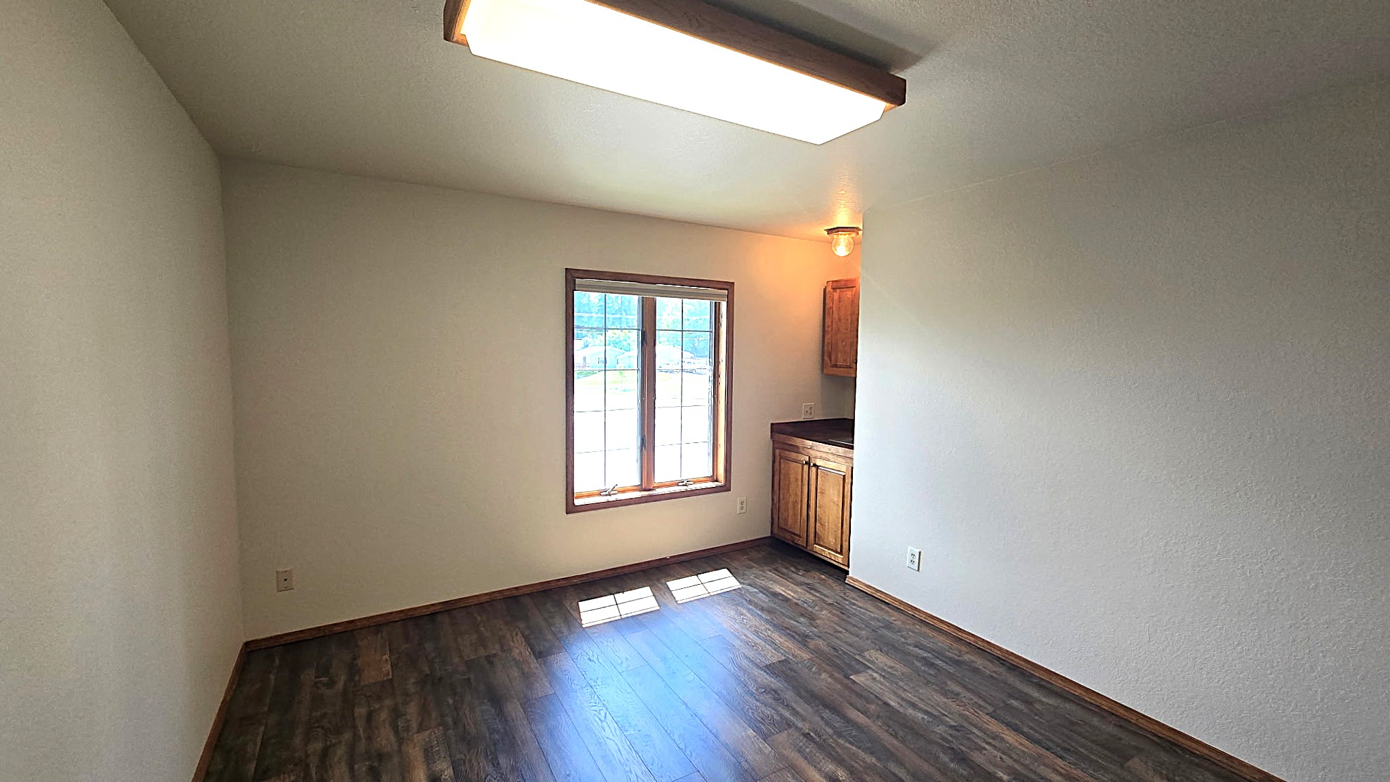 6 9th Street E Unit #304 Property Photo 4