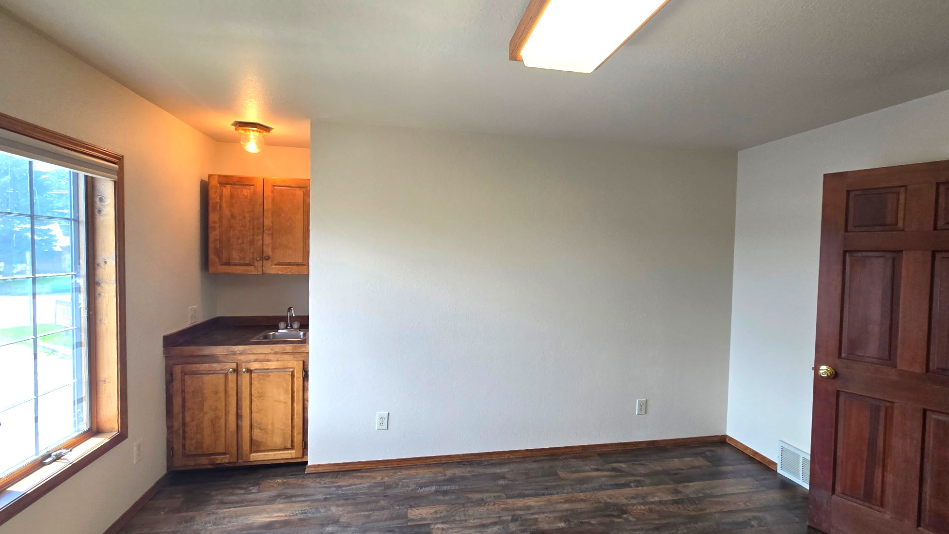 6 9th Street E Unit #304 Property Photo 5