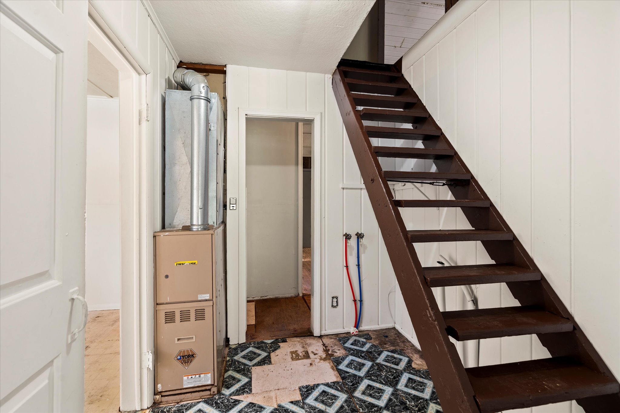 78 Airstrip Road Property Photo 11