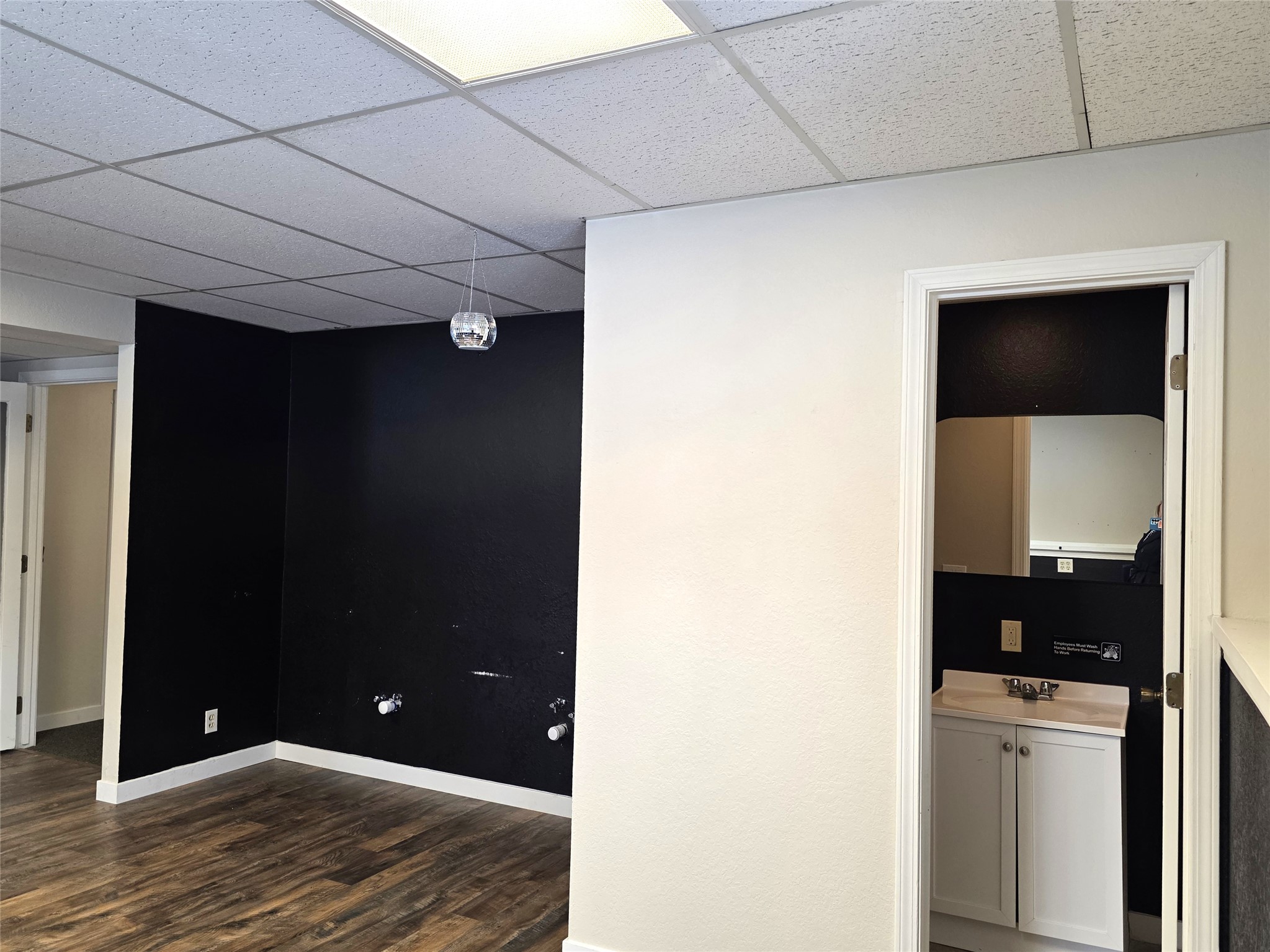 6 9th Street E Unit #102 Property Photo 6