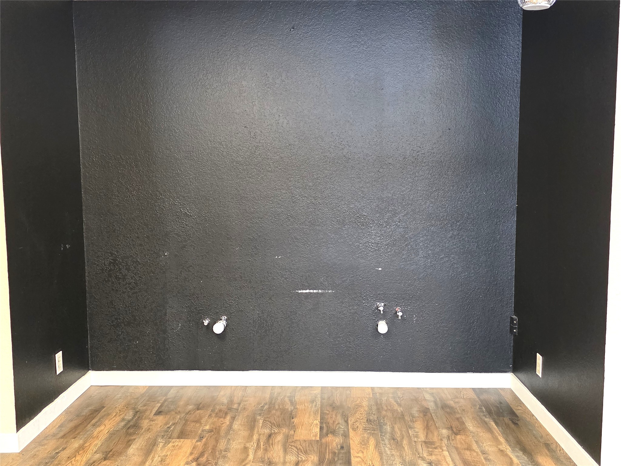6 9th Street E Unit #102 Property Photo 8
