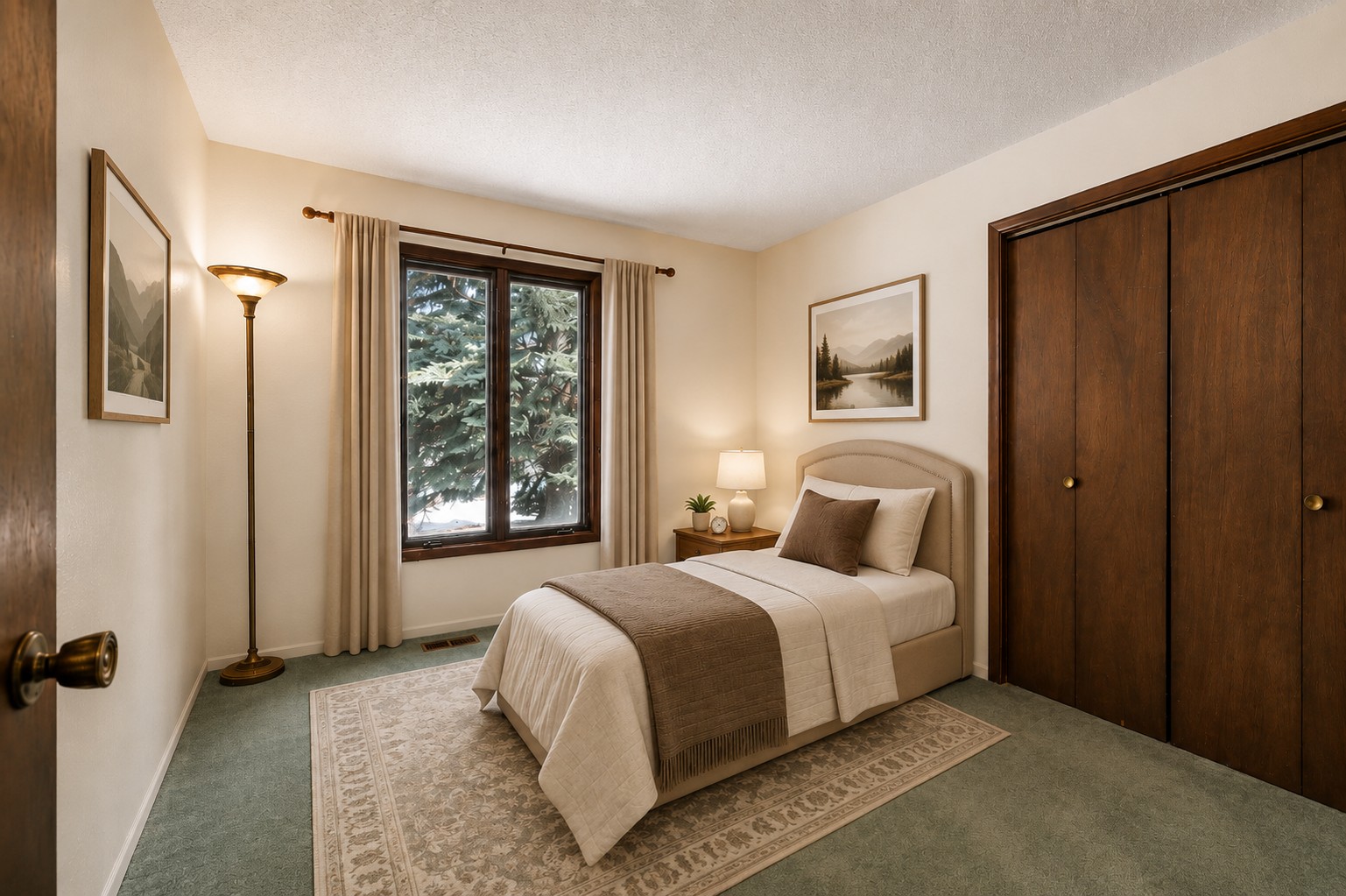 212 Lakeshore Drive Property Photo 7