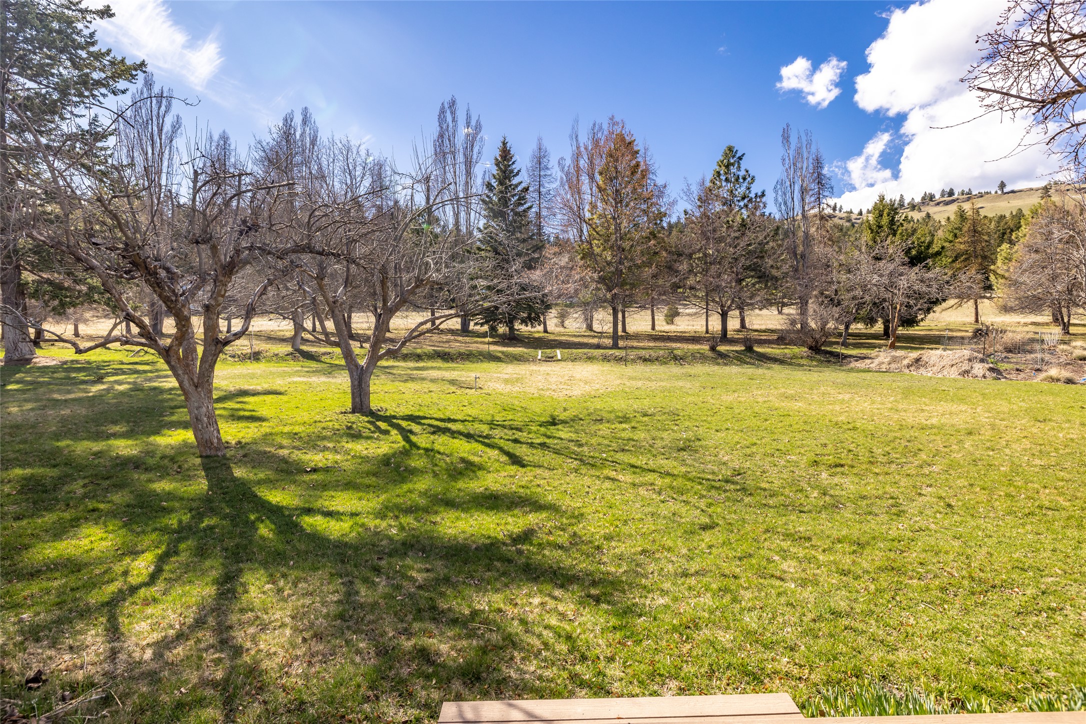 212 Lakeshore Drive Property Photo 43