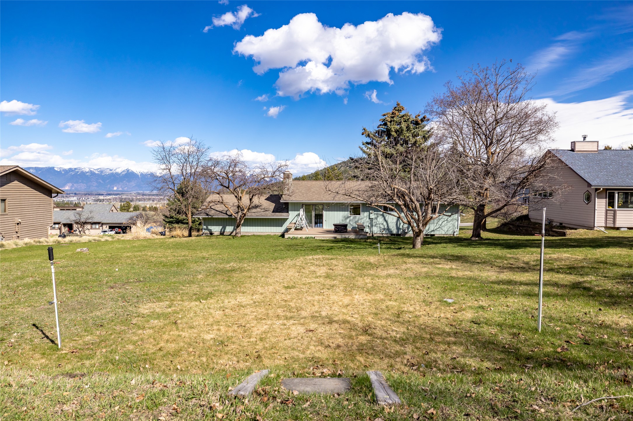 212 Lakeshore Drive Property Photo 44