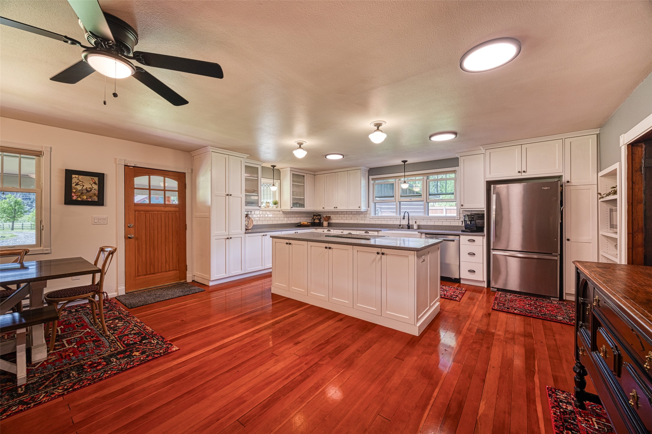 8 N Cooper Lane Property Photo 7