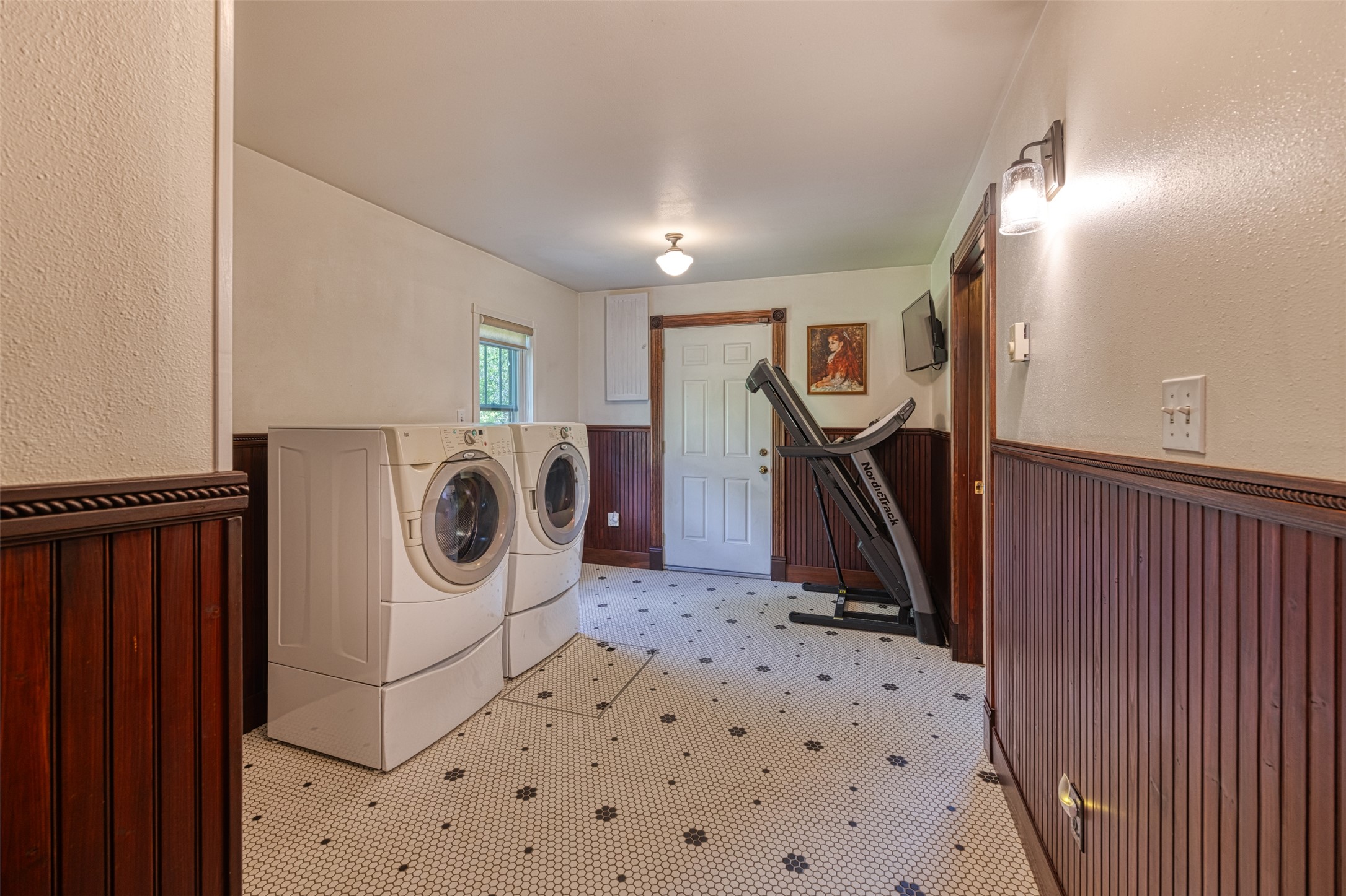 8 N Cooper Lane Property Photo 14