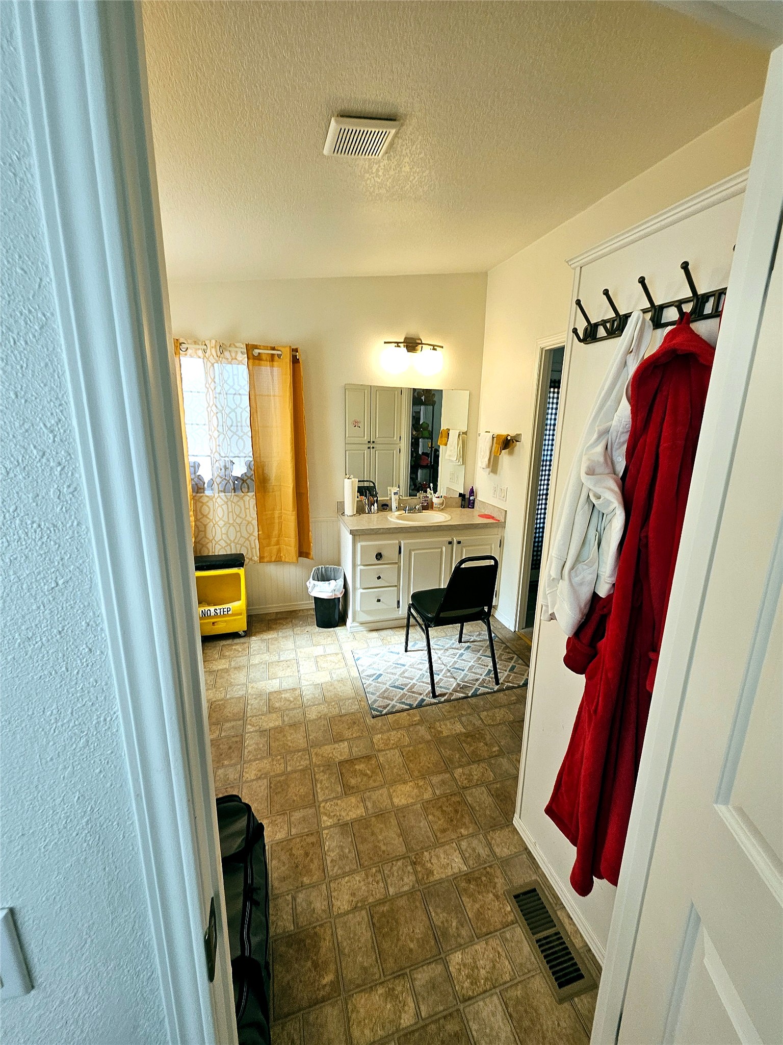 1725 Dukes Avenue Property Photo 20
