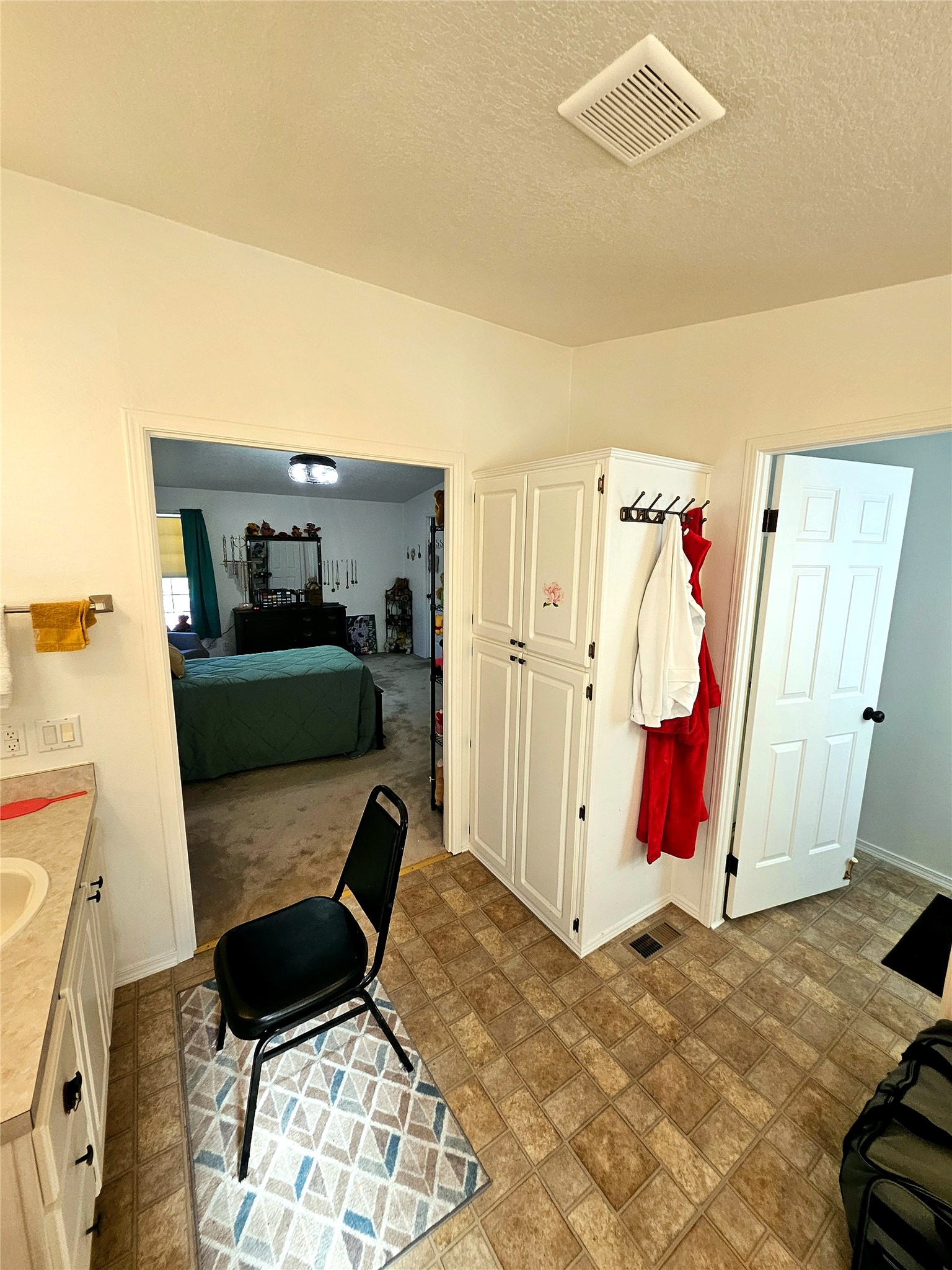1725 Dukes Avenue Property Photo 22
