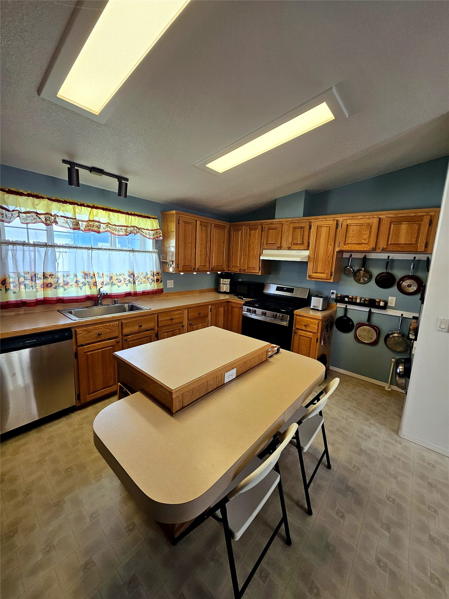 1725 Dukes Avenue Property Photo 28