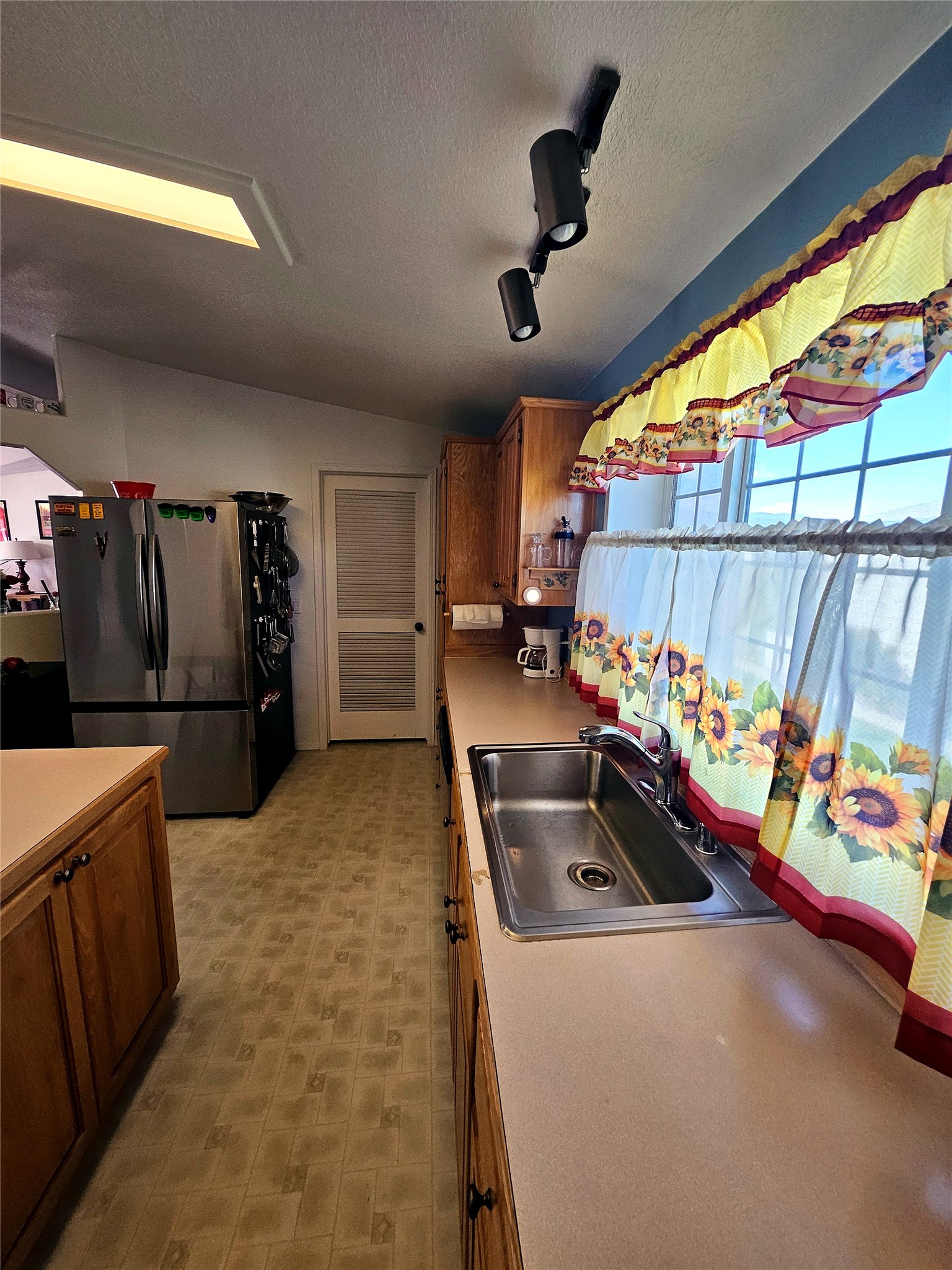 1725 Dukes Avenue Property Photo 30