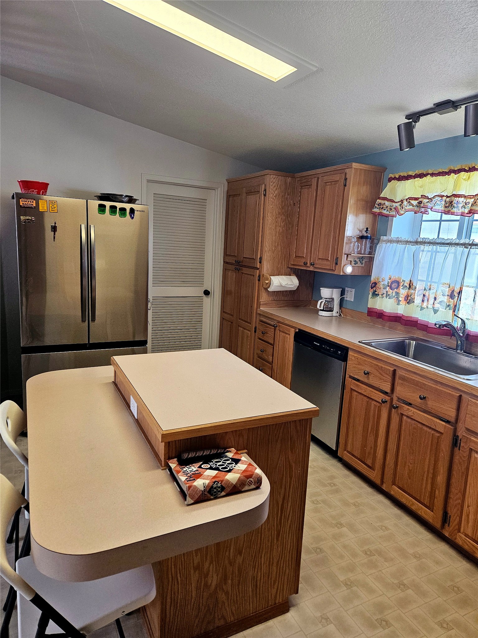 1725 Dukes Avenue Property Photo 37